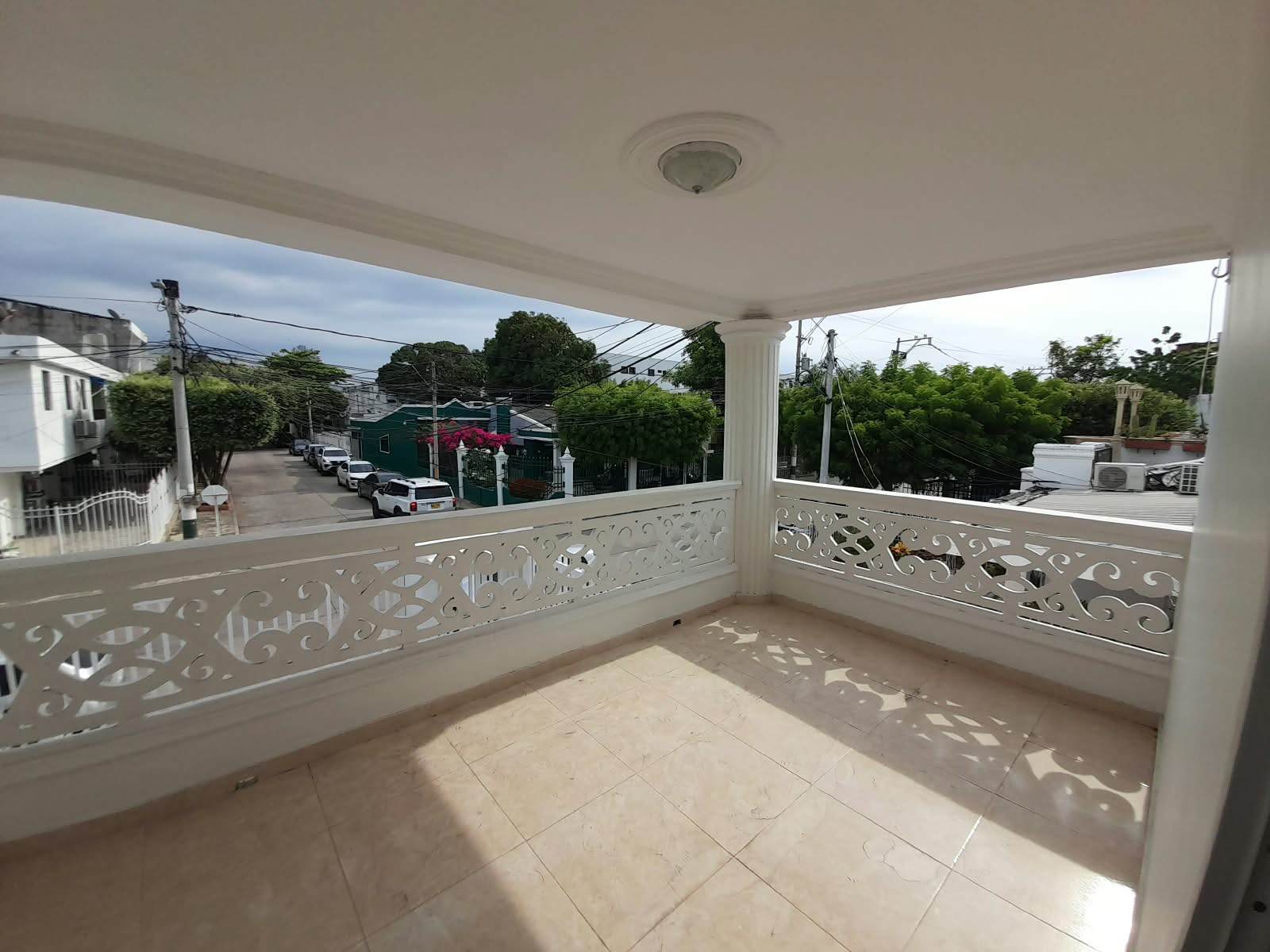 EN ARRIENDO CASA COMERCIAL Y/O RESIDENCIAL EN CRESPO - CARTAGENA