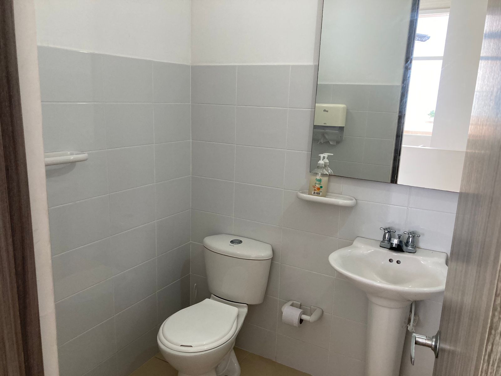 APARTAMENTO EN ARRIENDO AMOBLADO , CRESPO - CARTAGENA