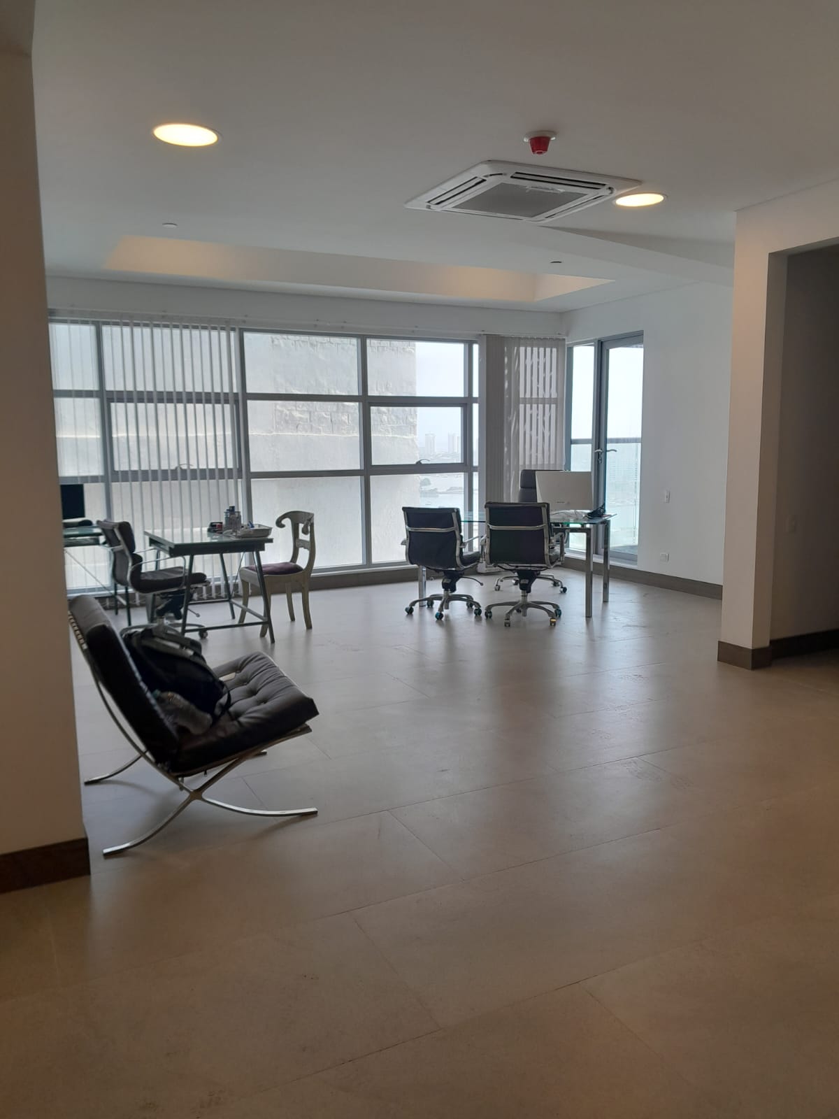 OFICINA EN ARRIENDO, BOCAGRANDE - CARTAGENA