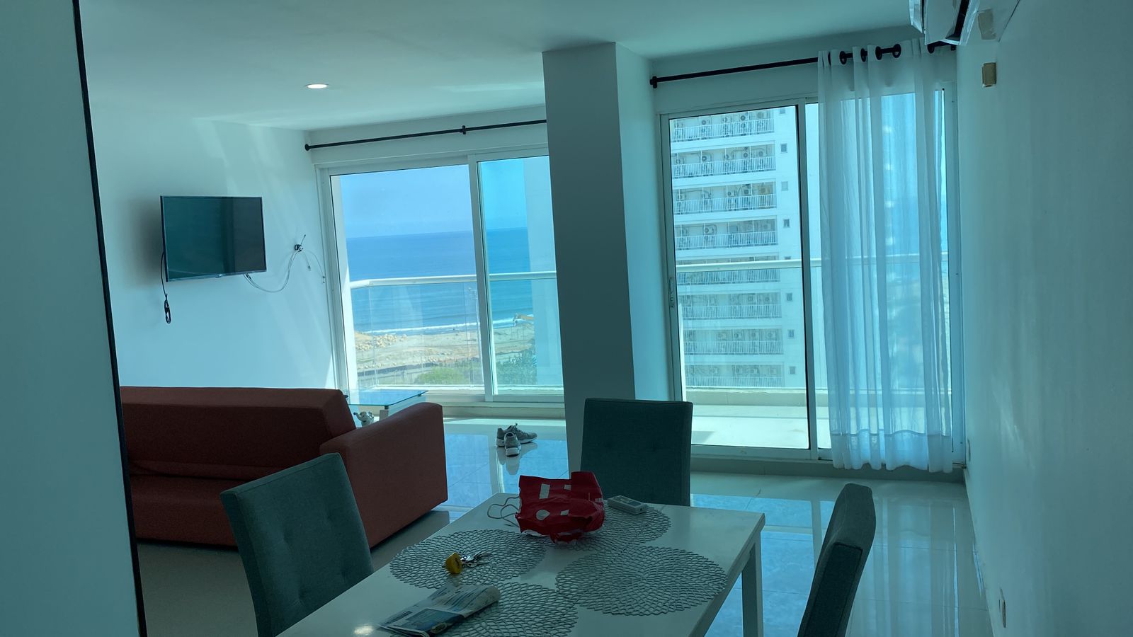 ARRIENDO APARTAMENTO CRESPO- CARTAGENA