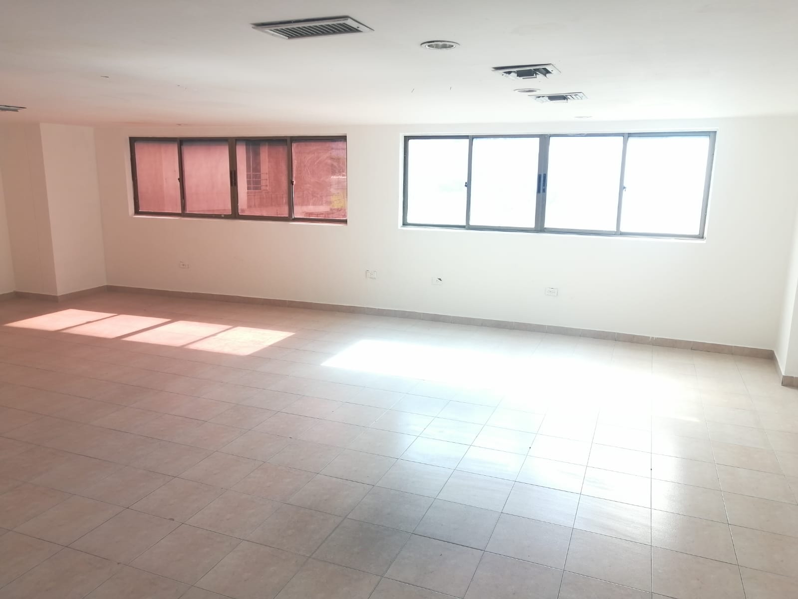 ARRIENDO LOCAL MARBELLA - CARTAGENA