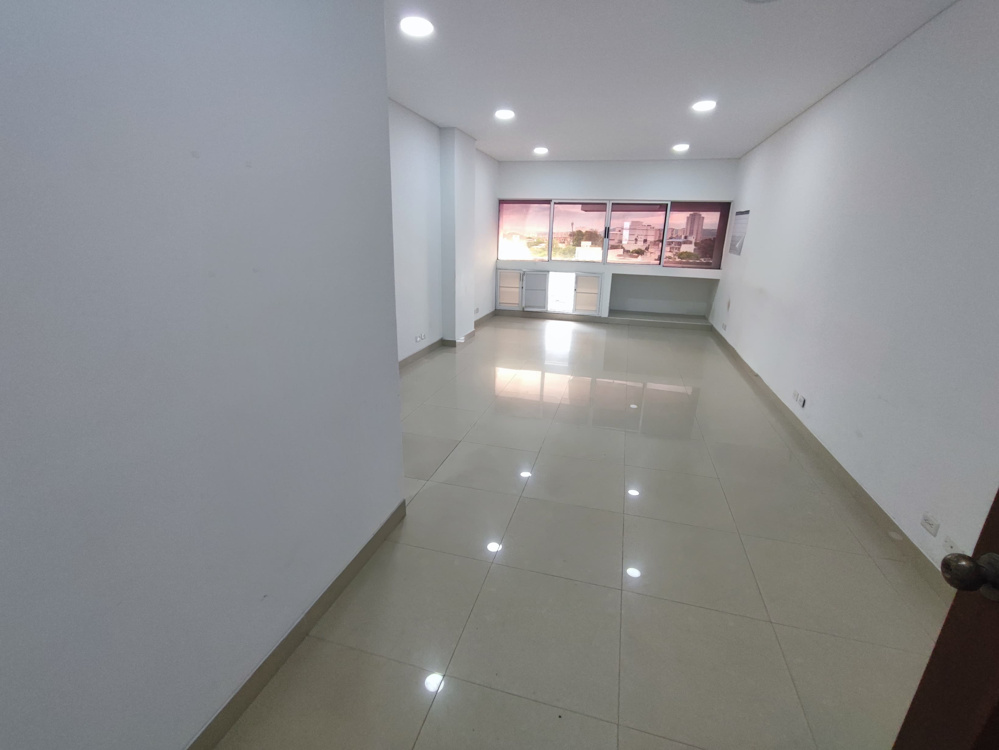 OFICINA EN ARRIENDO SANTA LUCIA - CARTAGENA
