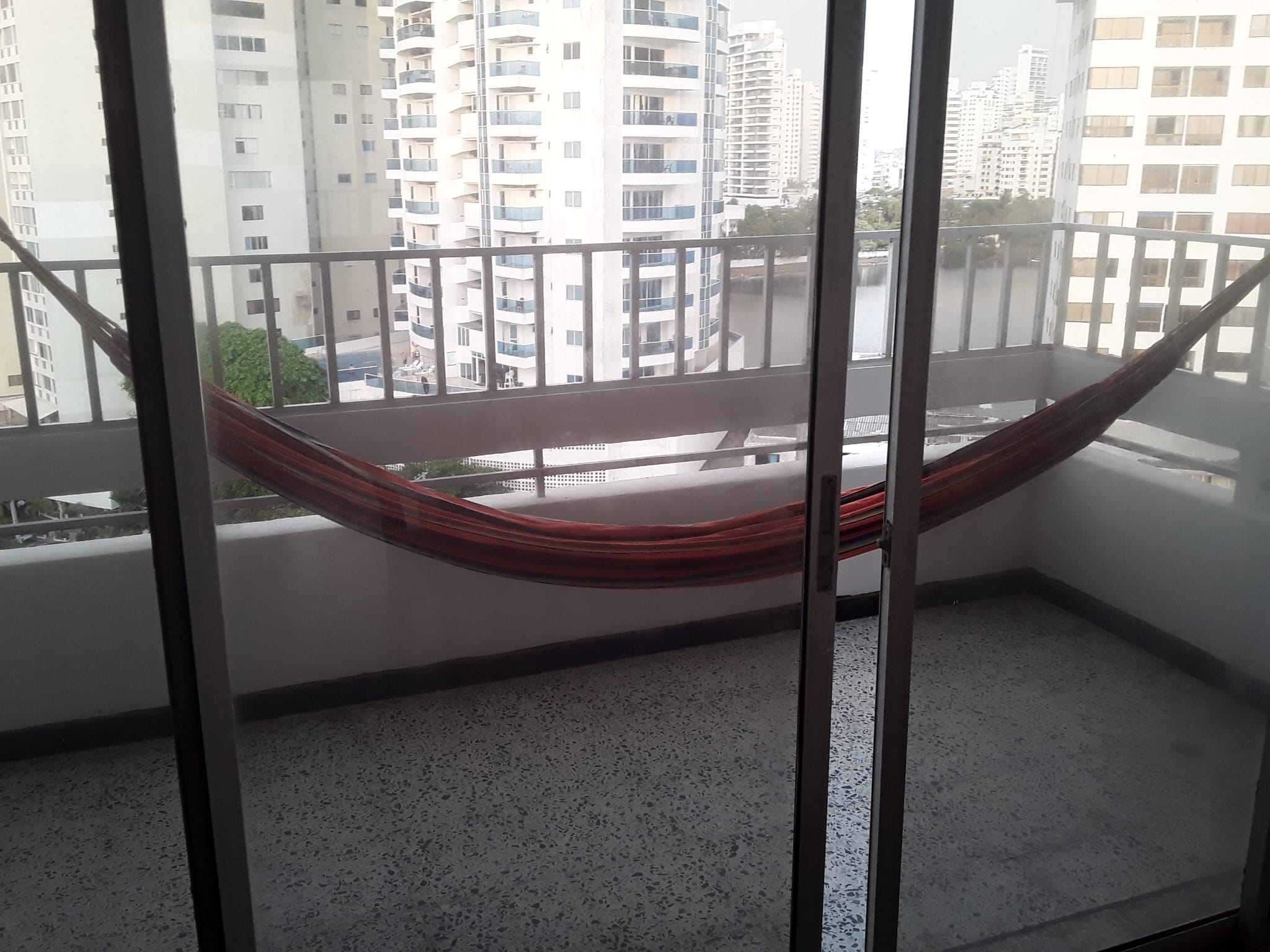 APARTAMENTO AMOBLADO EN VENTA EL LAGUITO - CARTAGENA