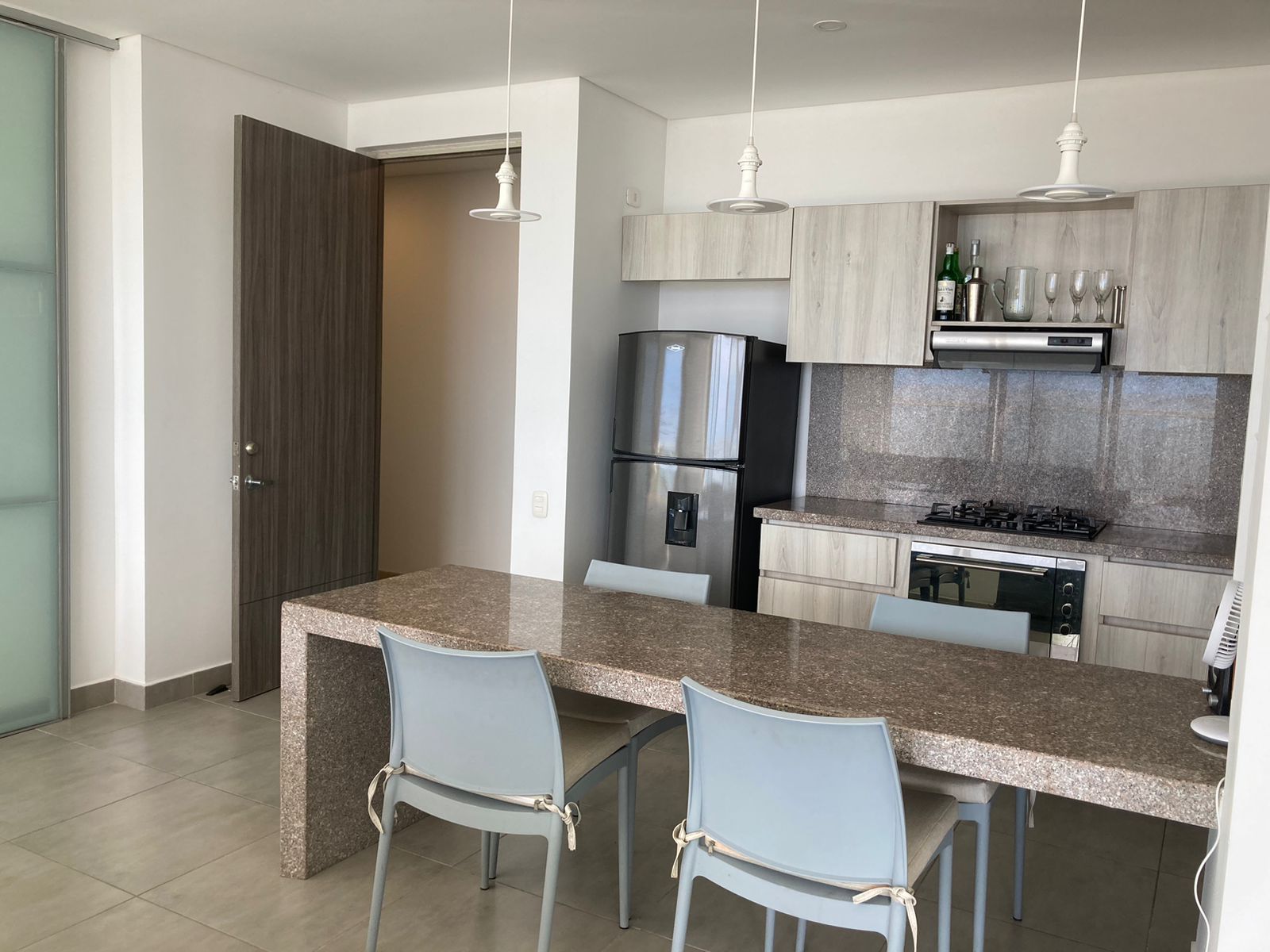APARTAMENTO EN ARRIENDO AMOBLADO , CRESPO - CARTAGENA