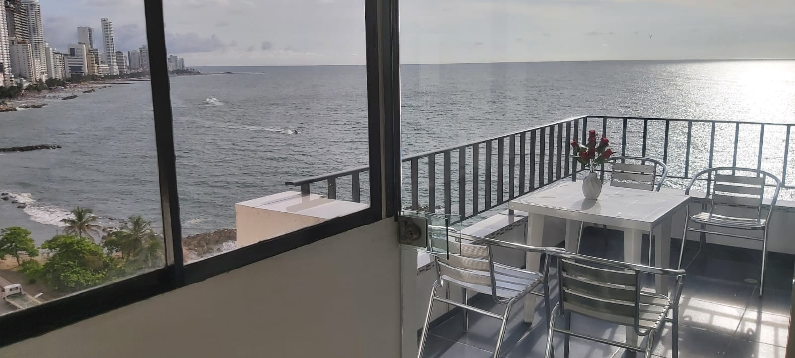 APARTAMENTO AMOBLADO EN ARRIENDO BOCAGRANDE - CARTAGENA