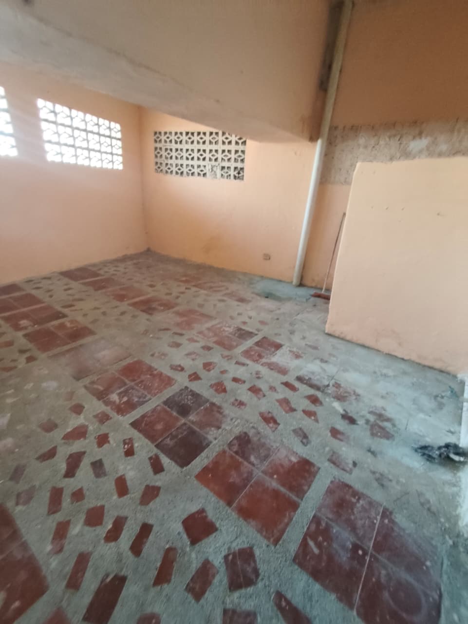 LOCAL EN ARRIENDO  PIE DE LA POPA - CARTAGENA