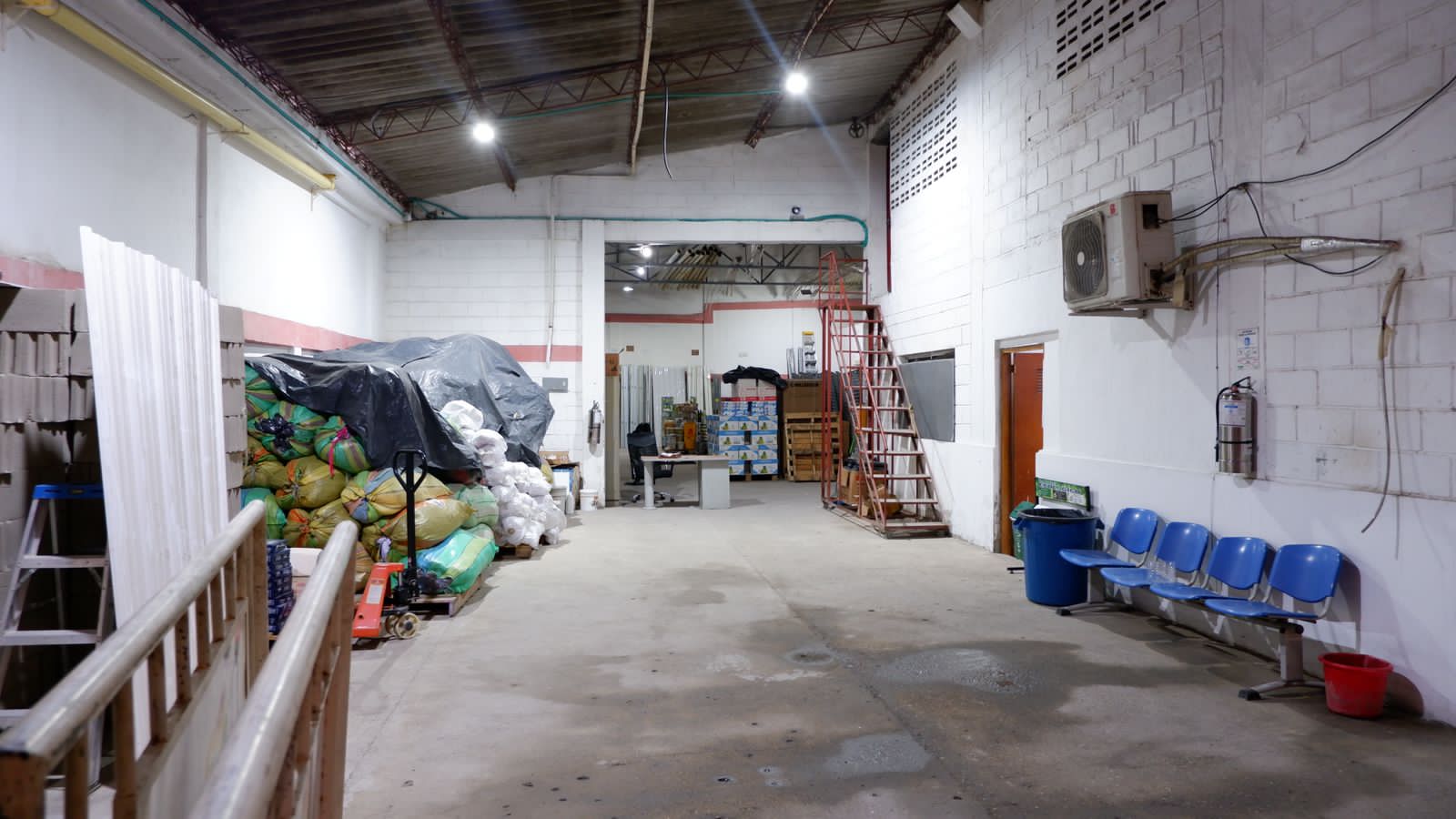 BODEGA  EN VENTA SAN ISIDRO - CARTAGENA