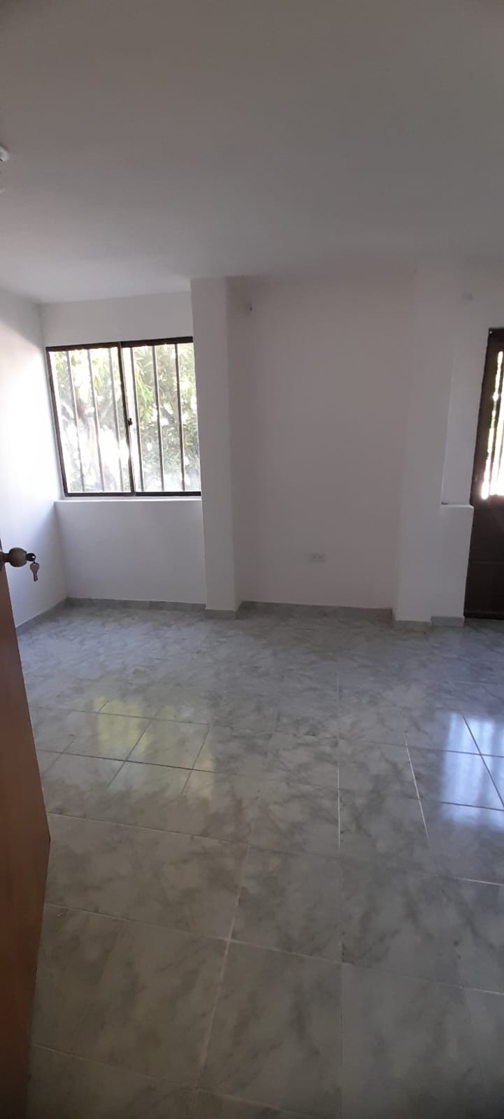 ARRIEDO APARTAMENTO EN PIE DE LA POPA