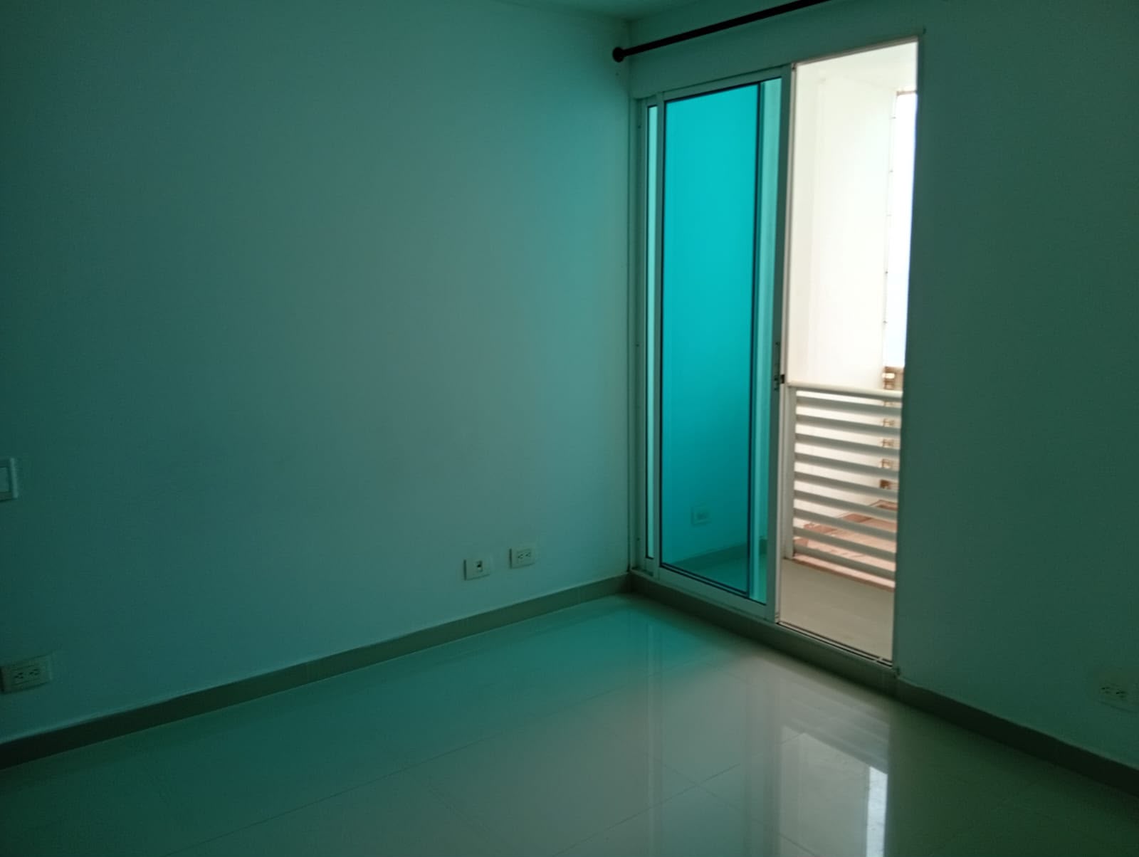 ARRIENDO APARTAMENTO CRESPO- CARTAGENA