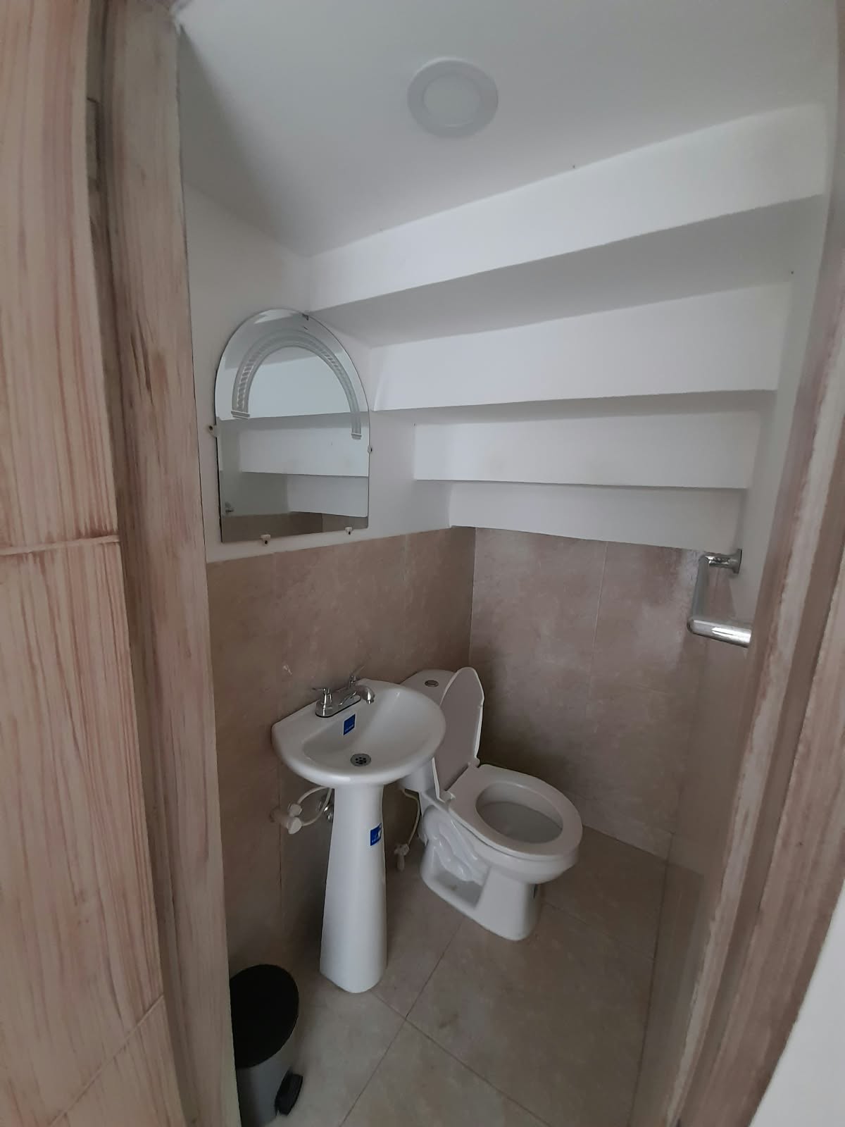 EN ARRIENDO CASA COMERCIAL Y/O RESIDENCIAL EN CRESPO - CARTAGENA
