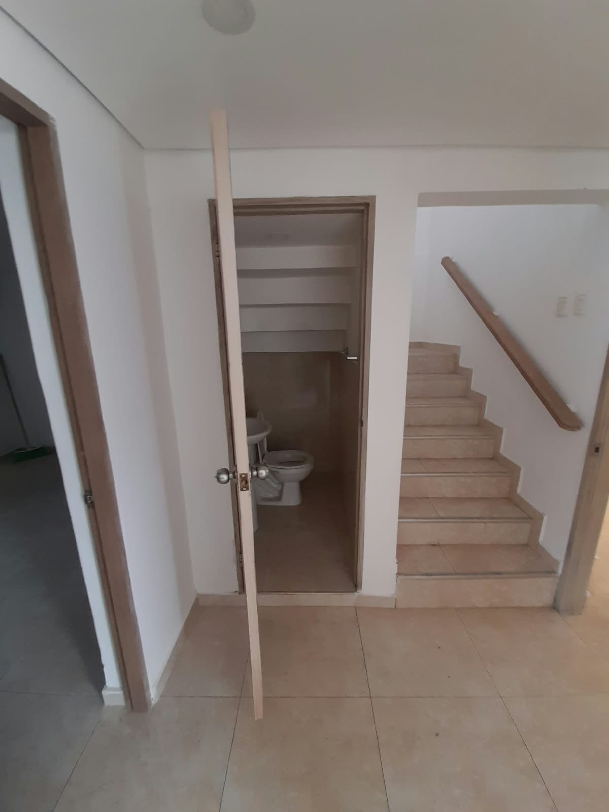 EN ARRIENDO CASA COMERCIAL Y/O RESIDENCIAL EN CRESPO - CARTAGENA