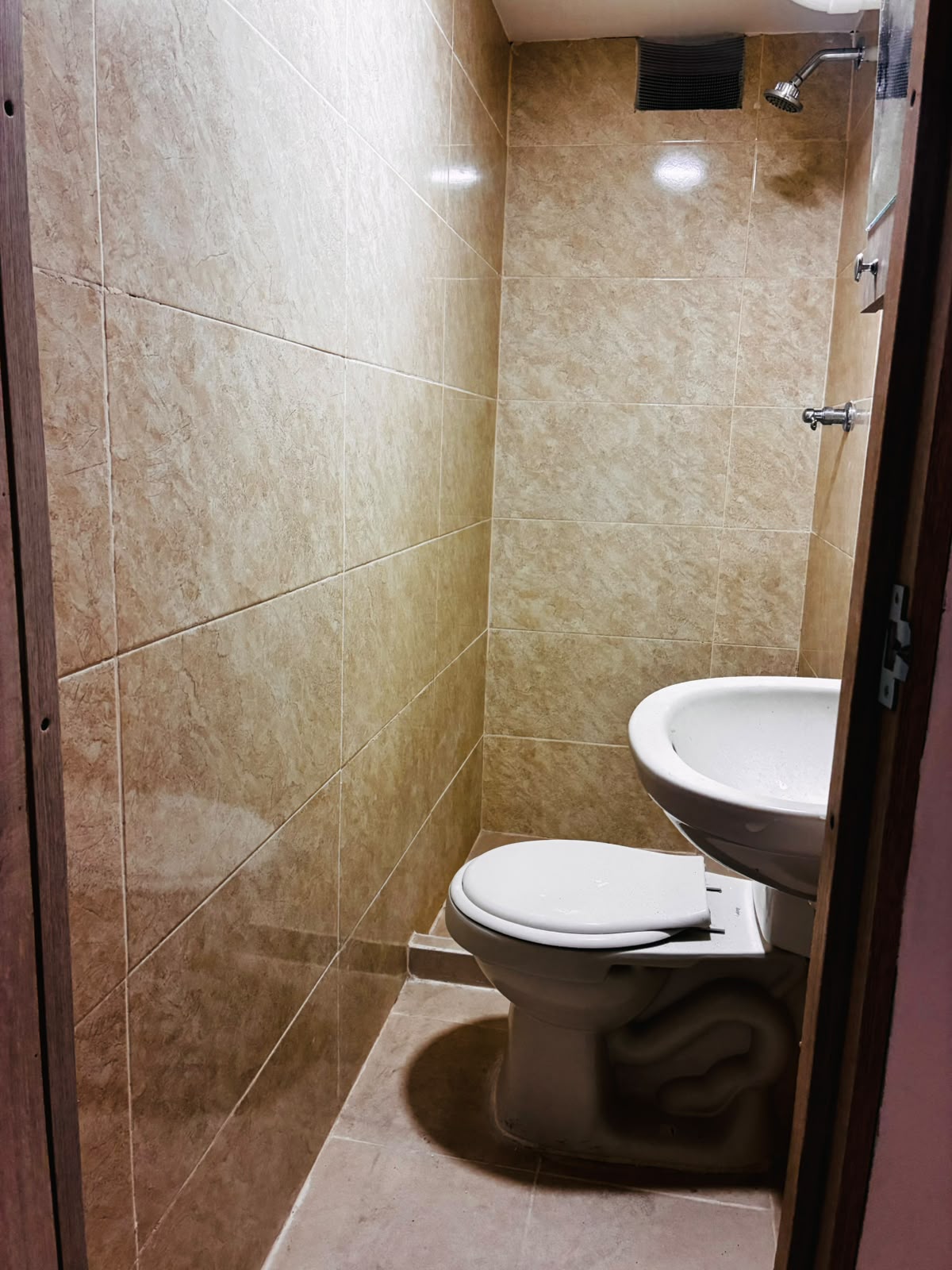 APARTAMENTO EN VENTA MAS APARTAESTUDIO EN CASTILLOGRANDE-CARTAGENA
