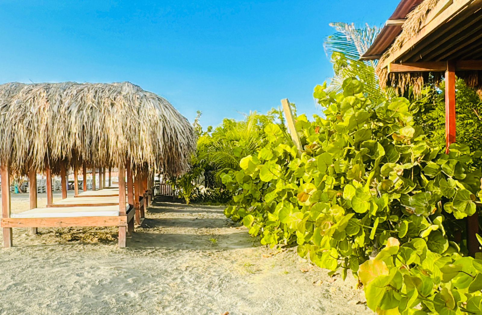 Lote en Condominio Privado Con Vista a la Playa. Venpermuto