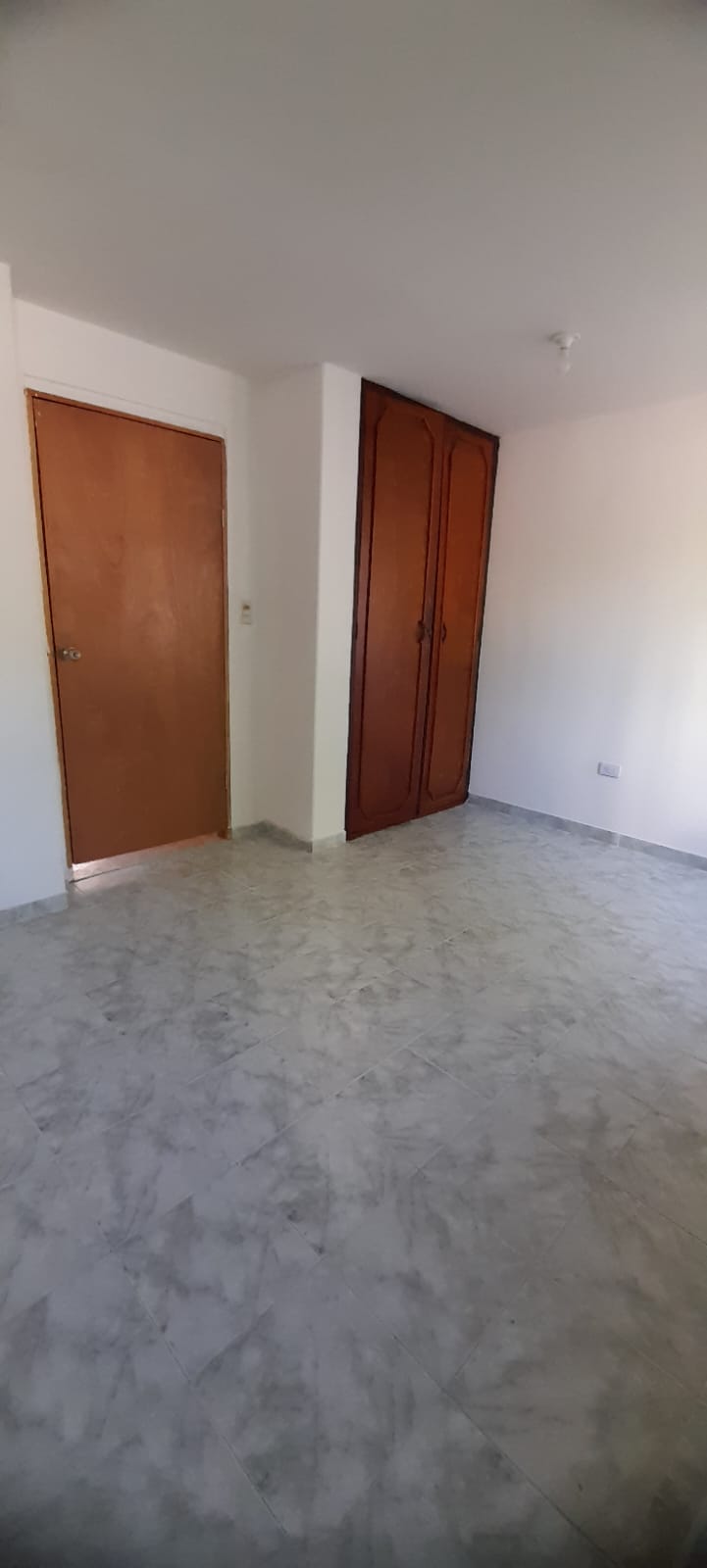 ARRIEDO APARTAMENTO EN PIE DE LA POPA