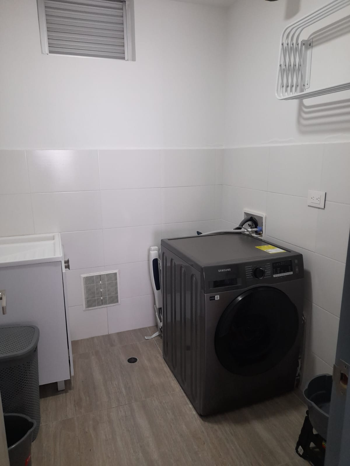 ARRIENDO APARTAMENTO AMOBLADO CRESPO- CARTAGENA