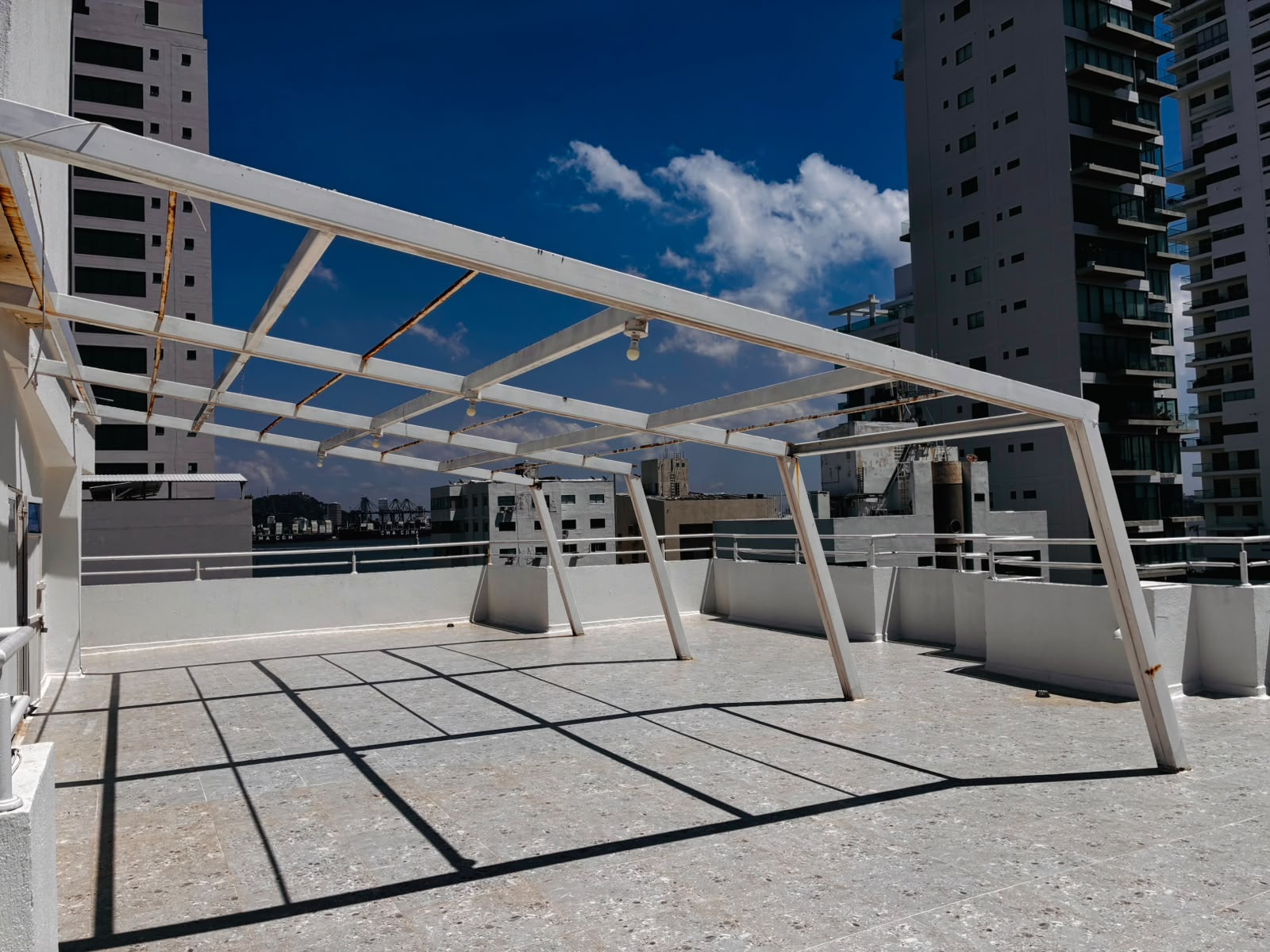APARTAMENTO EN VENTA MAS APARTAESTUDIO EN CASTILLOGRANDE-CARTAGENA