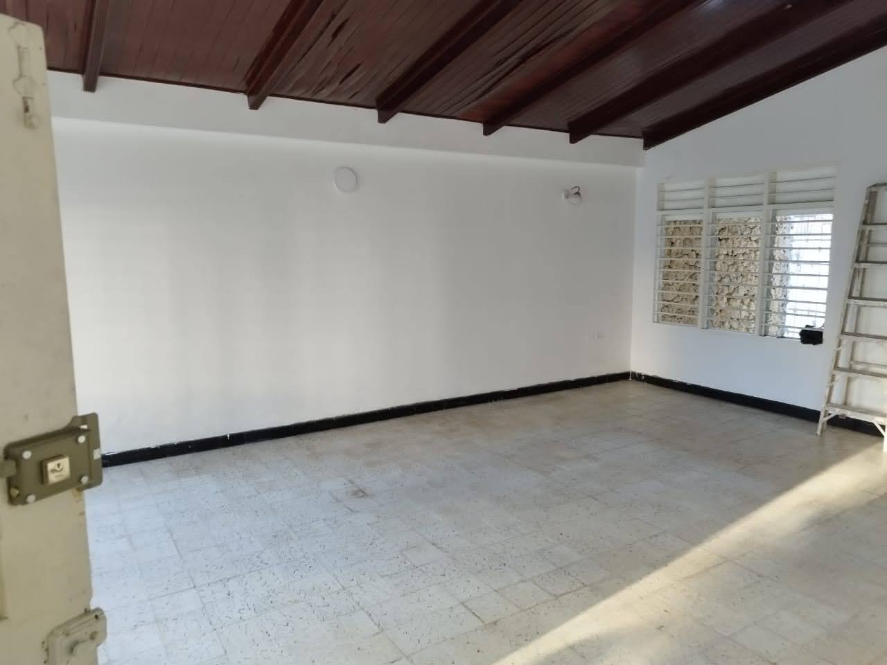 CASA EN VENTA MANGA  – CARTAGENA