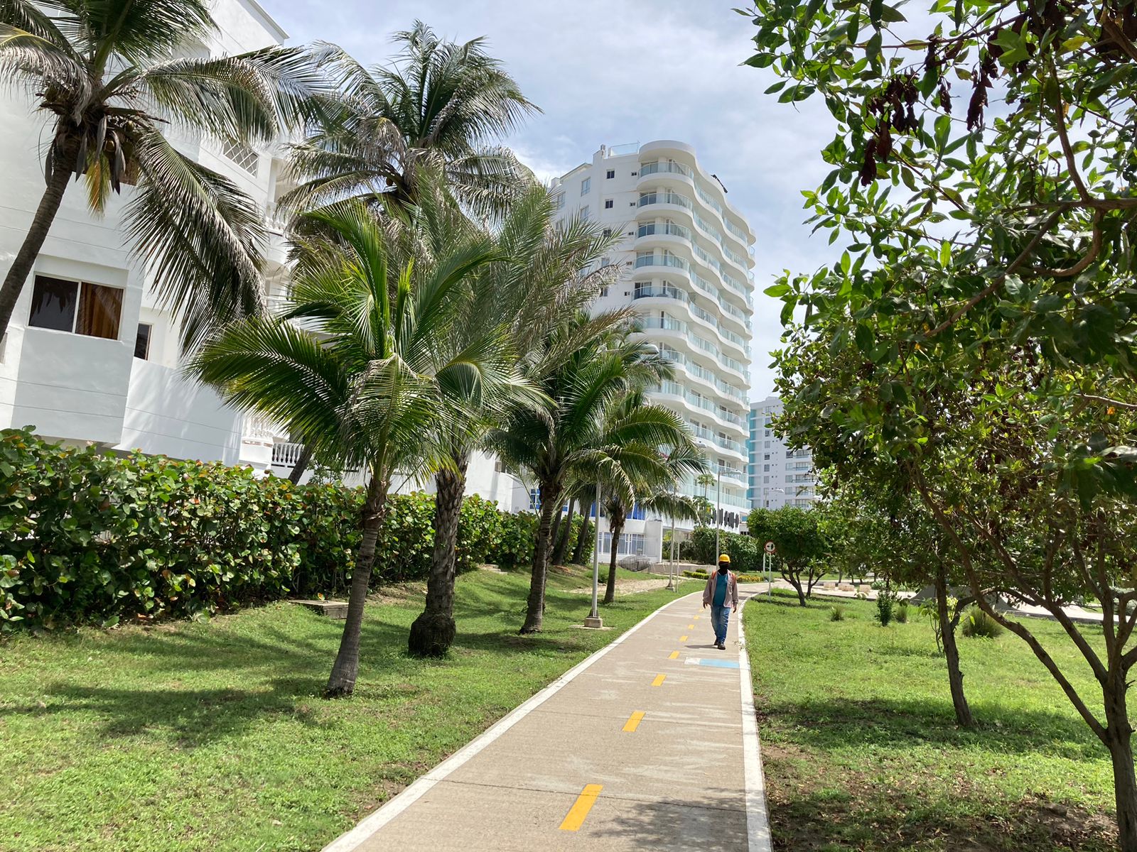 APARTAMENTO EN ARRIENDO AMOBLADO , CRESPO - CARTAGENA