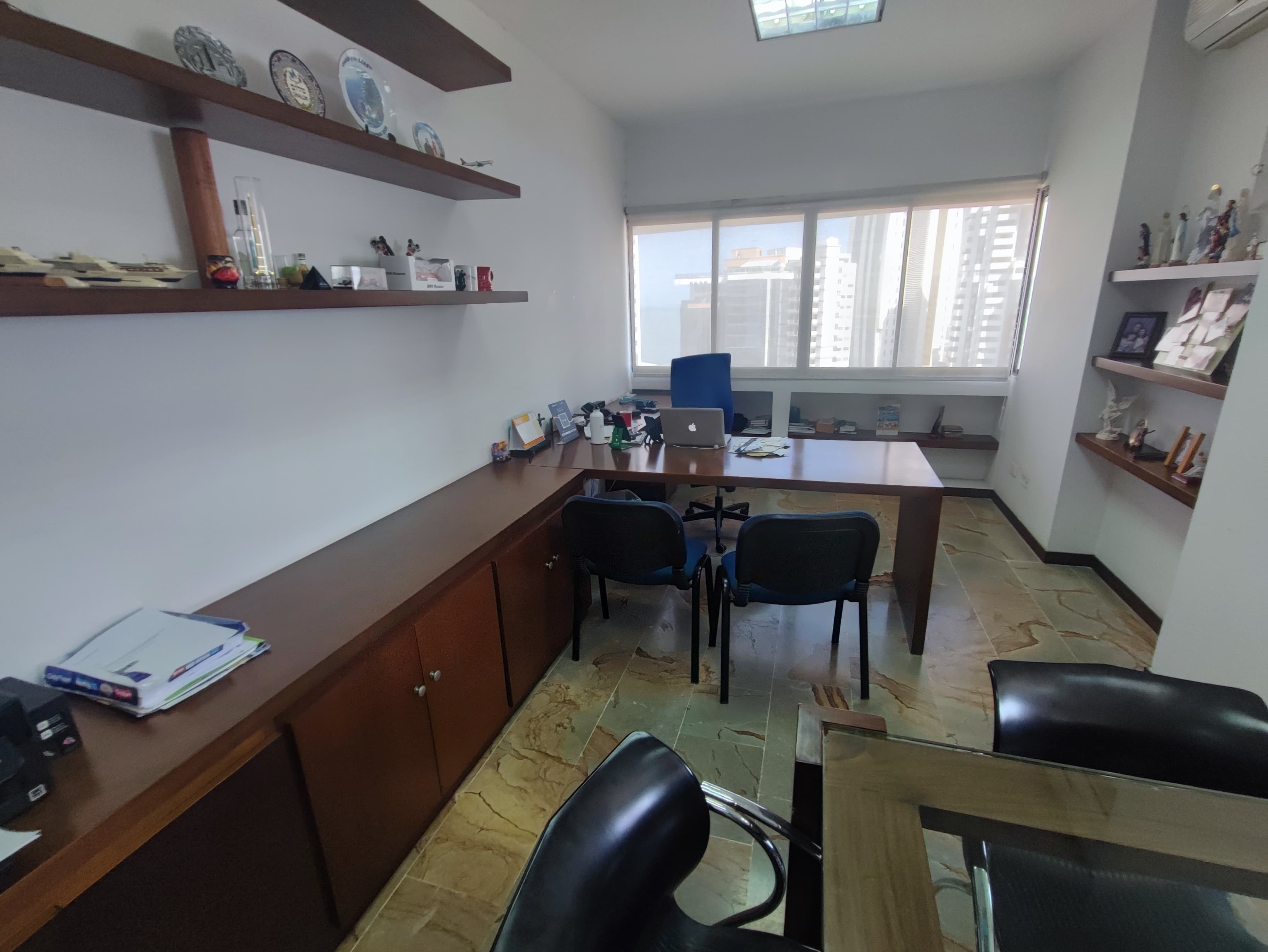 OFICINA  EN VENTA, BOCAGRANDE - CARTAGENA