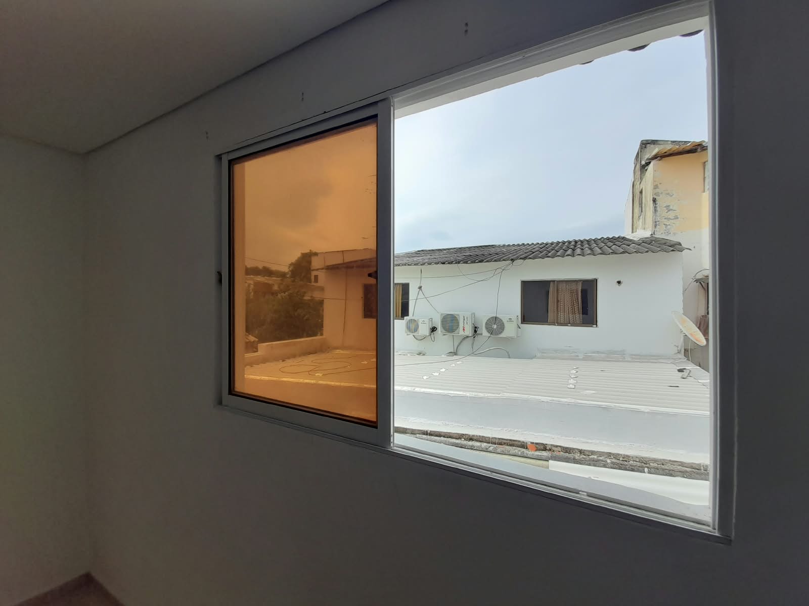 EN ARRIENDO CASA COMERCIAL Y/O RESIDENCIAL EN CRESPO - CARTAGENA