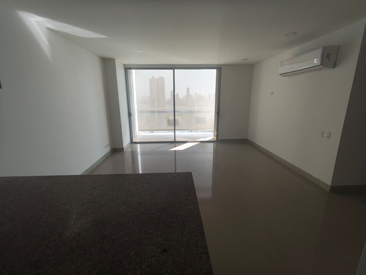 APARTAMENTO EN ARRIENDO EN MANGA - CARTAGENA
