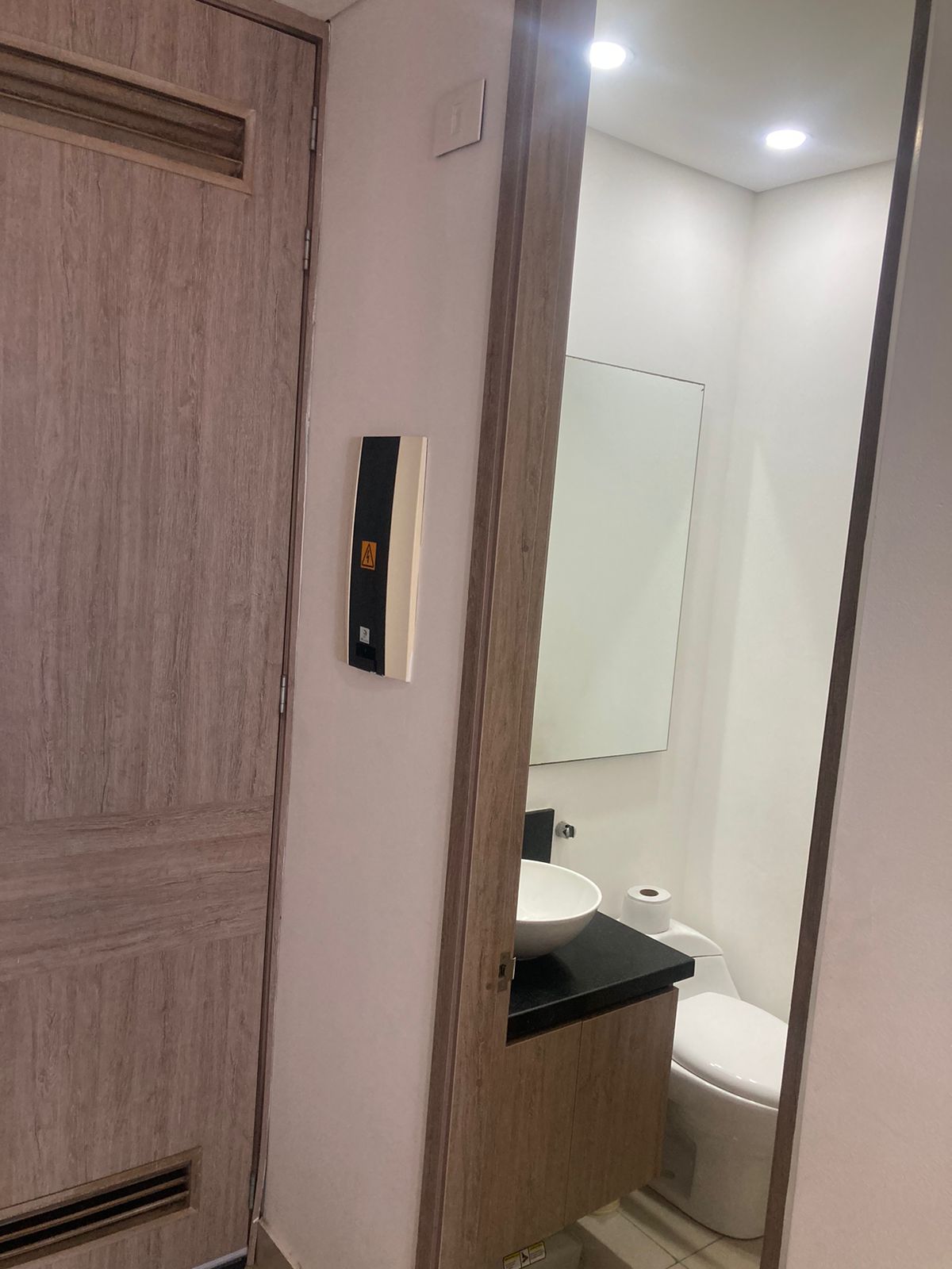 APARTAMENTO AMOBLADO EN VENTA, BOCAGRANDE - CARTAGENA