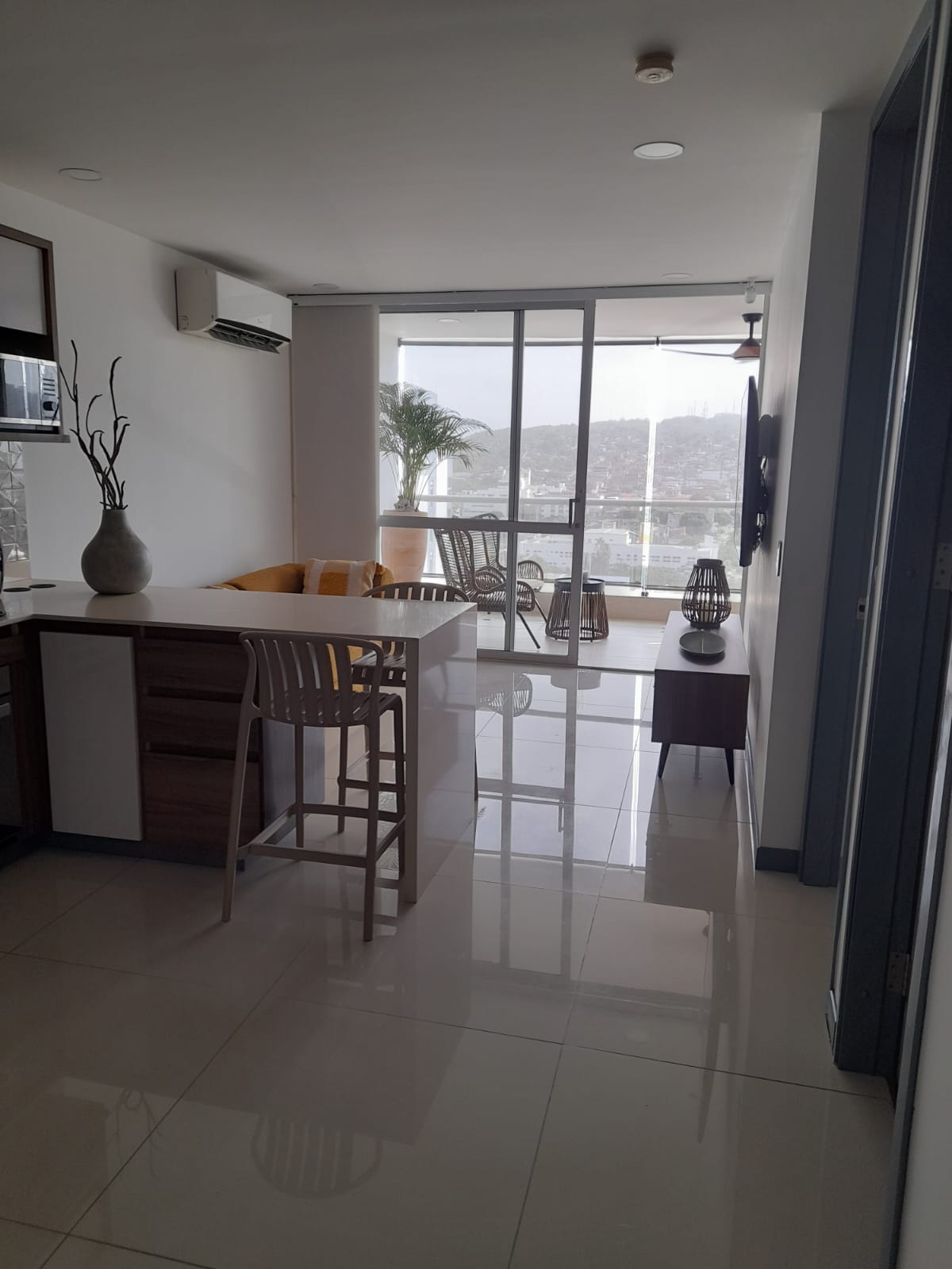 ARRIENDO APARTAMENTO AMOBLADO CRESPO- CARTAGENA