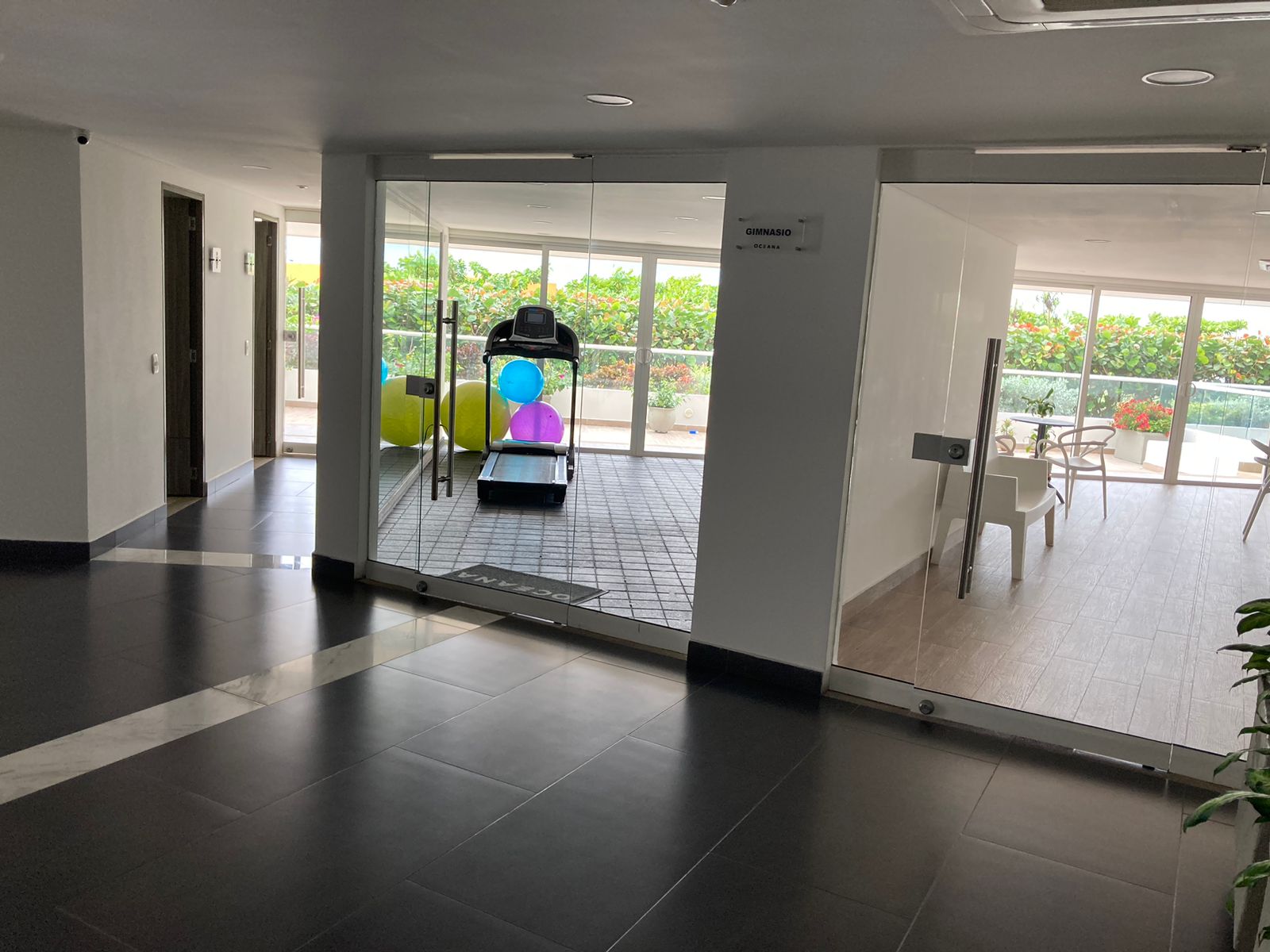 APARTAMENTO EN ARRIENDO AMOBLADO , CRESPO - CARTAGENA