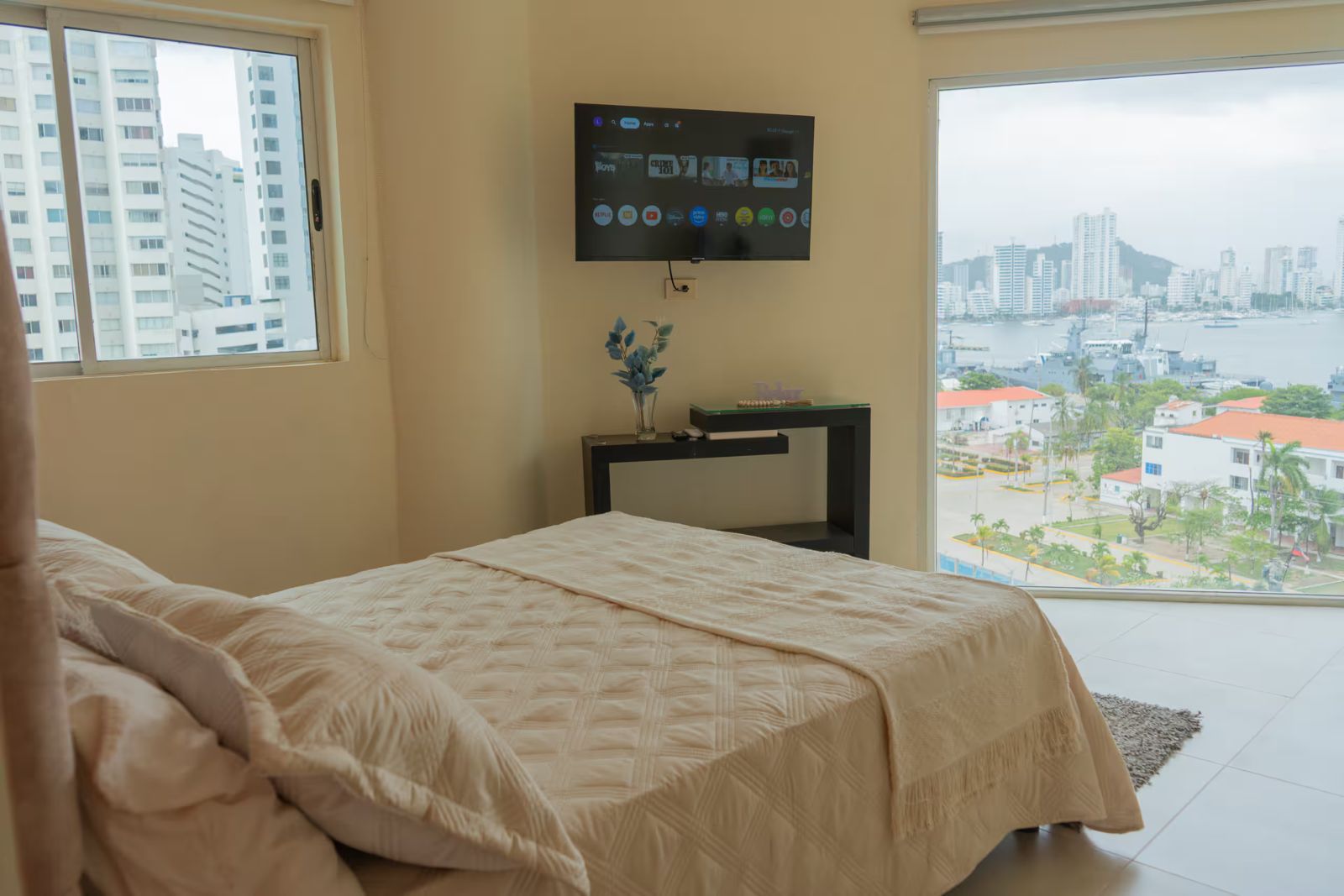 APARTAMENTO AMOBLADO EN ARRIENDO BOCAGRANDE - CARTAGENA