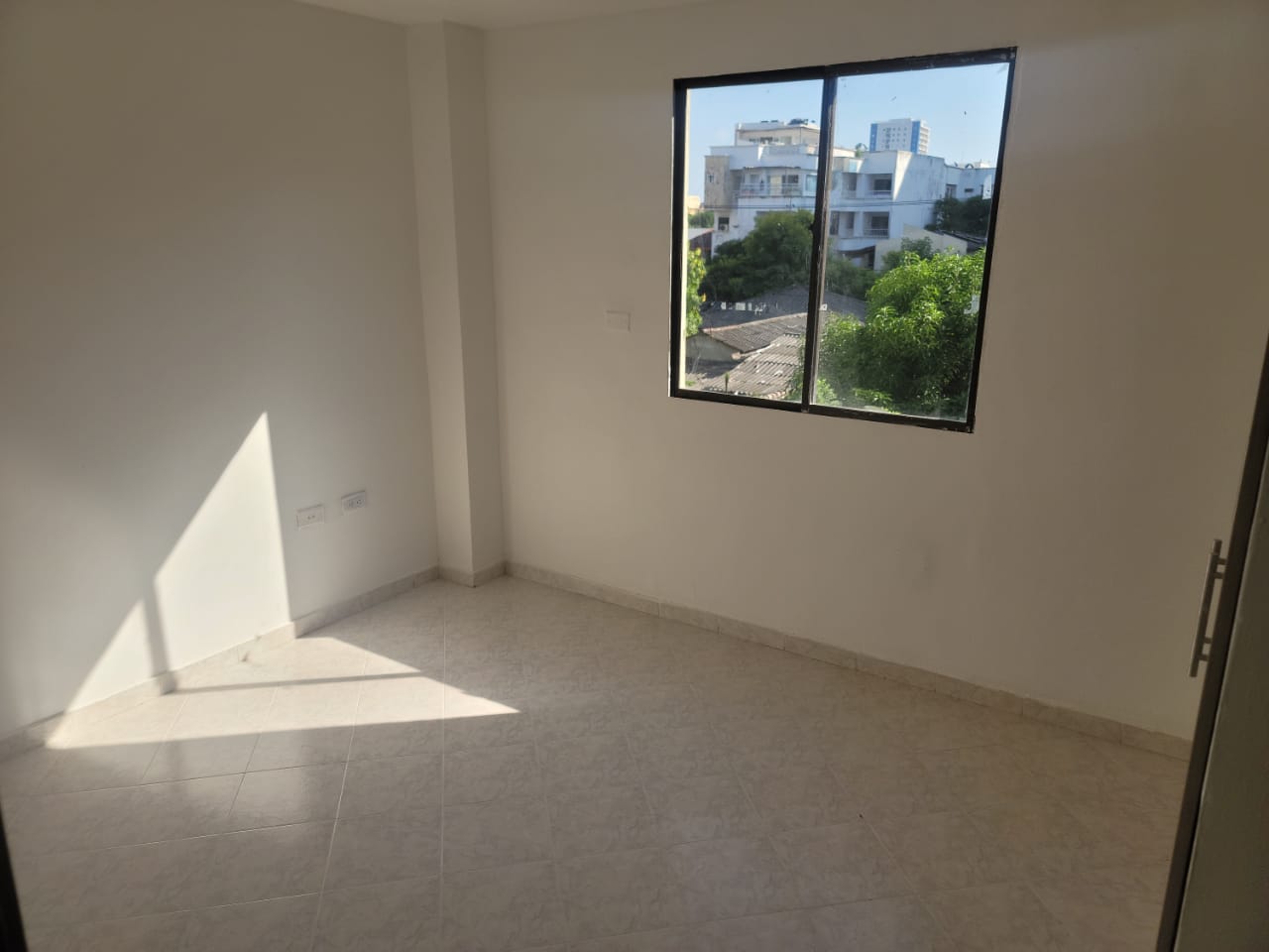 APARTAMENTO EN ARRIENDO CRESPO - CARTAGENA