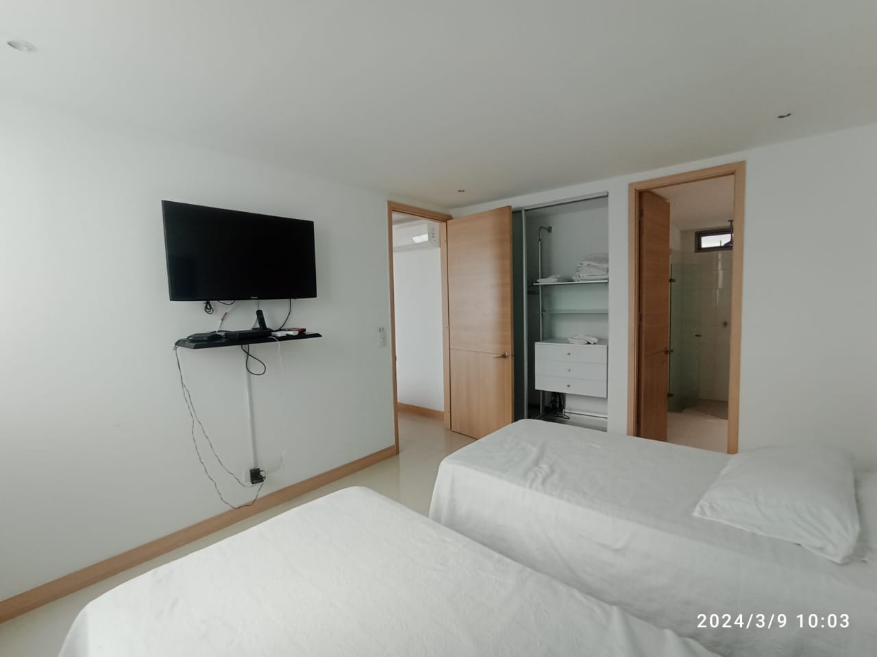 APARTAMENTO AMOBLADO EN ARRIENDO CRESPO - CARTAGENA