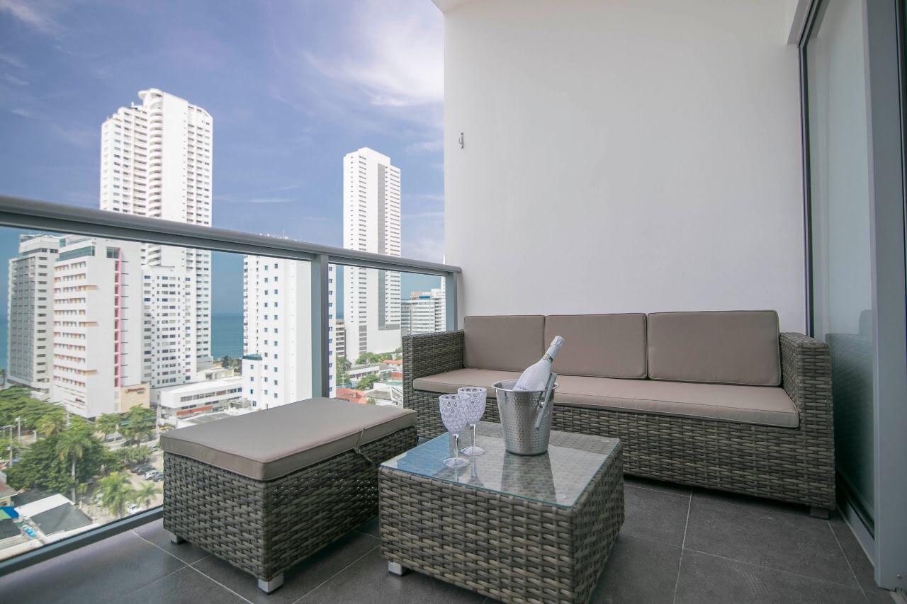 APARTAMENTO AMOBLADO EN VENTA BOCAGRANDE - CARTAGENA