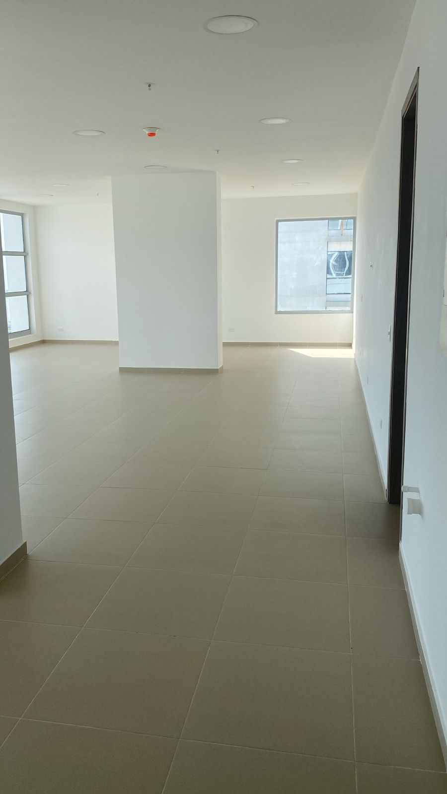 OFICINA EN ARRIENDO EN MANGA - CARTAGENA