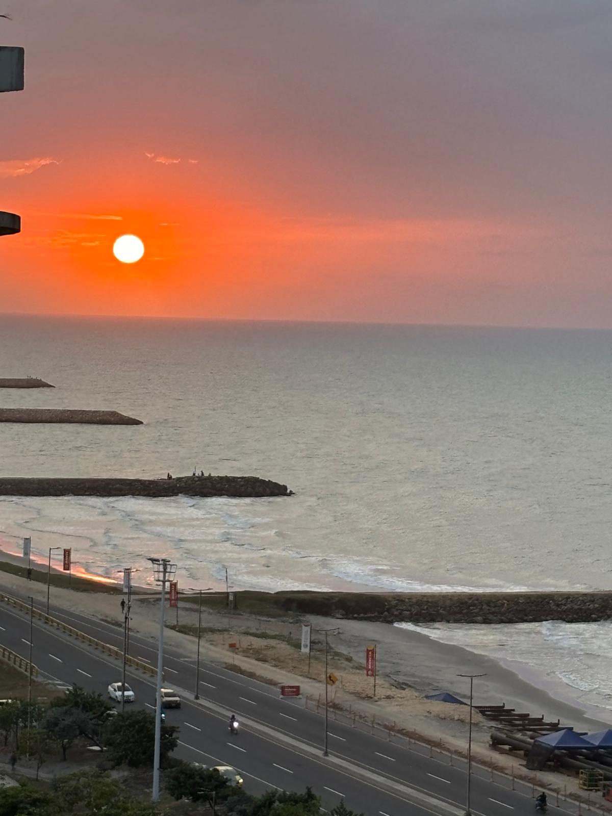 ARRIENDO APARTAMENTO AMOBLADO CRESPO- CARTAGENA