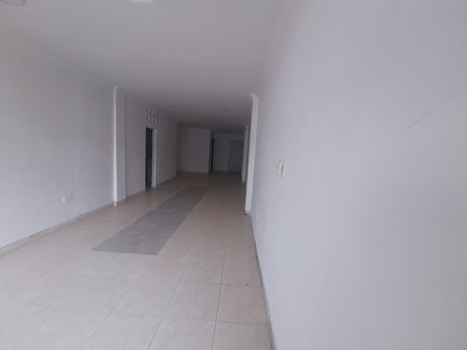 LOCAL COMERCIAL EN ARRIENDO EN CRESPO - CARTAGENA