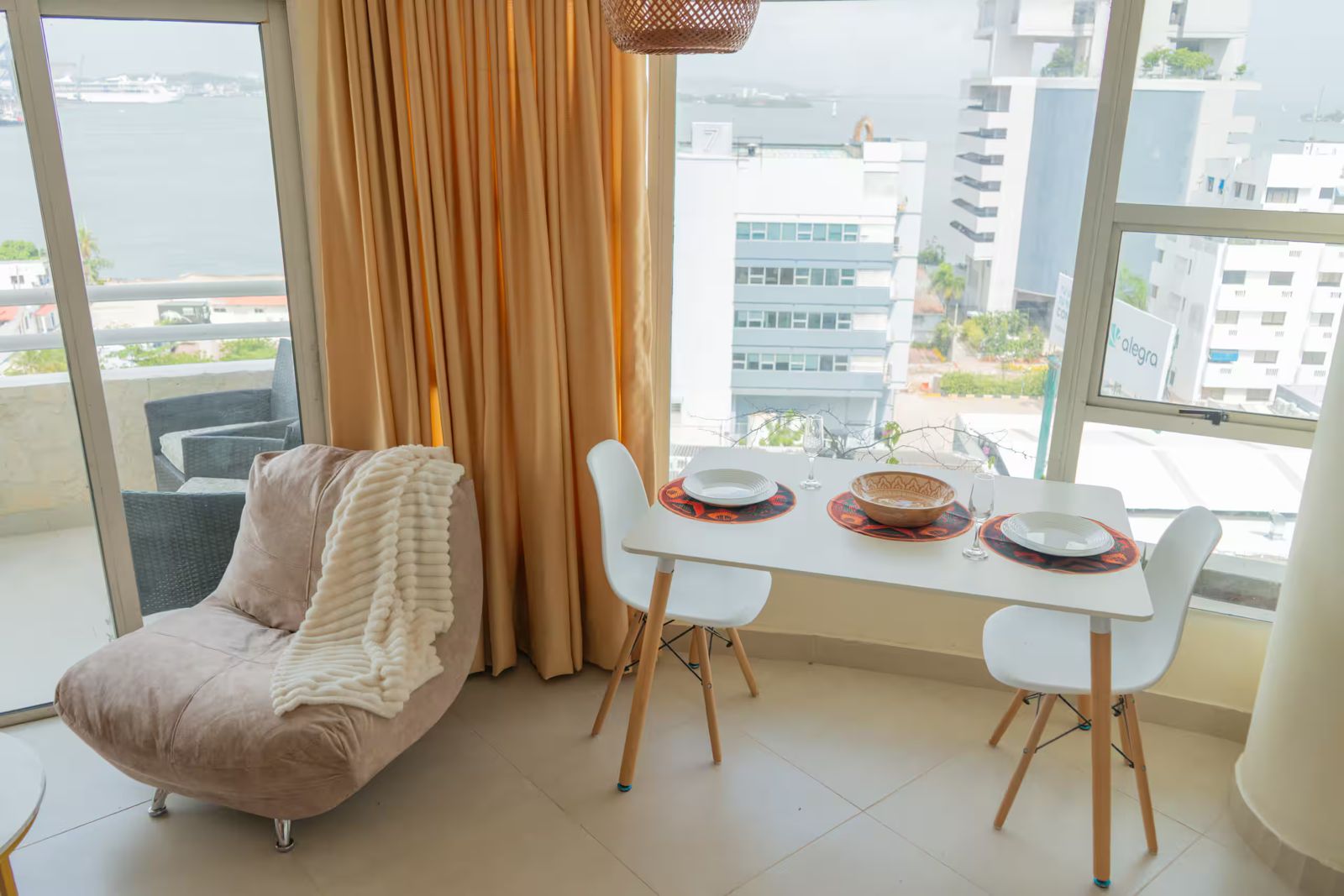 APARTAMENTO AMOBLADO EN ARRIENDO BOCAGRANDE - CARTAGENA