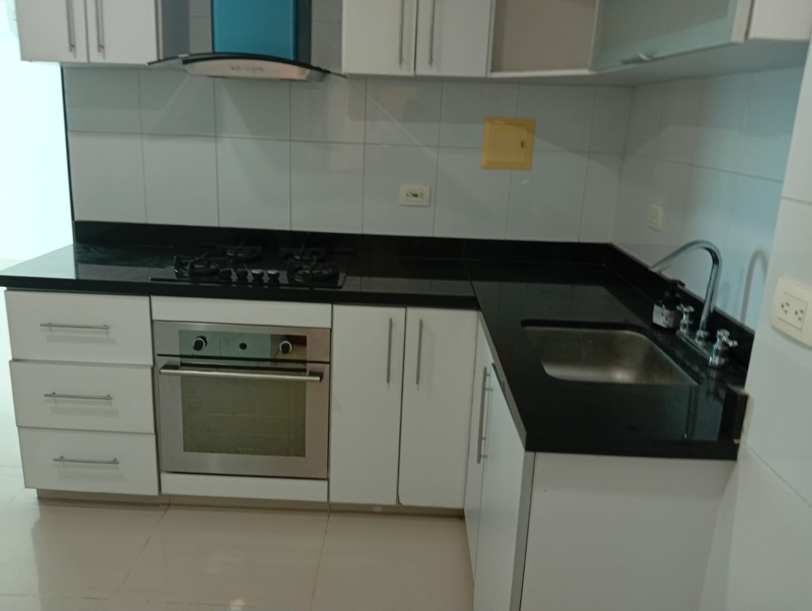 ARRIENDO APARTAMENTO CRESPO- CARTAGENA