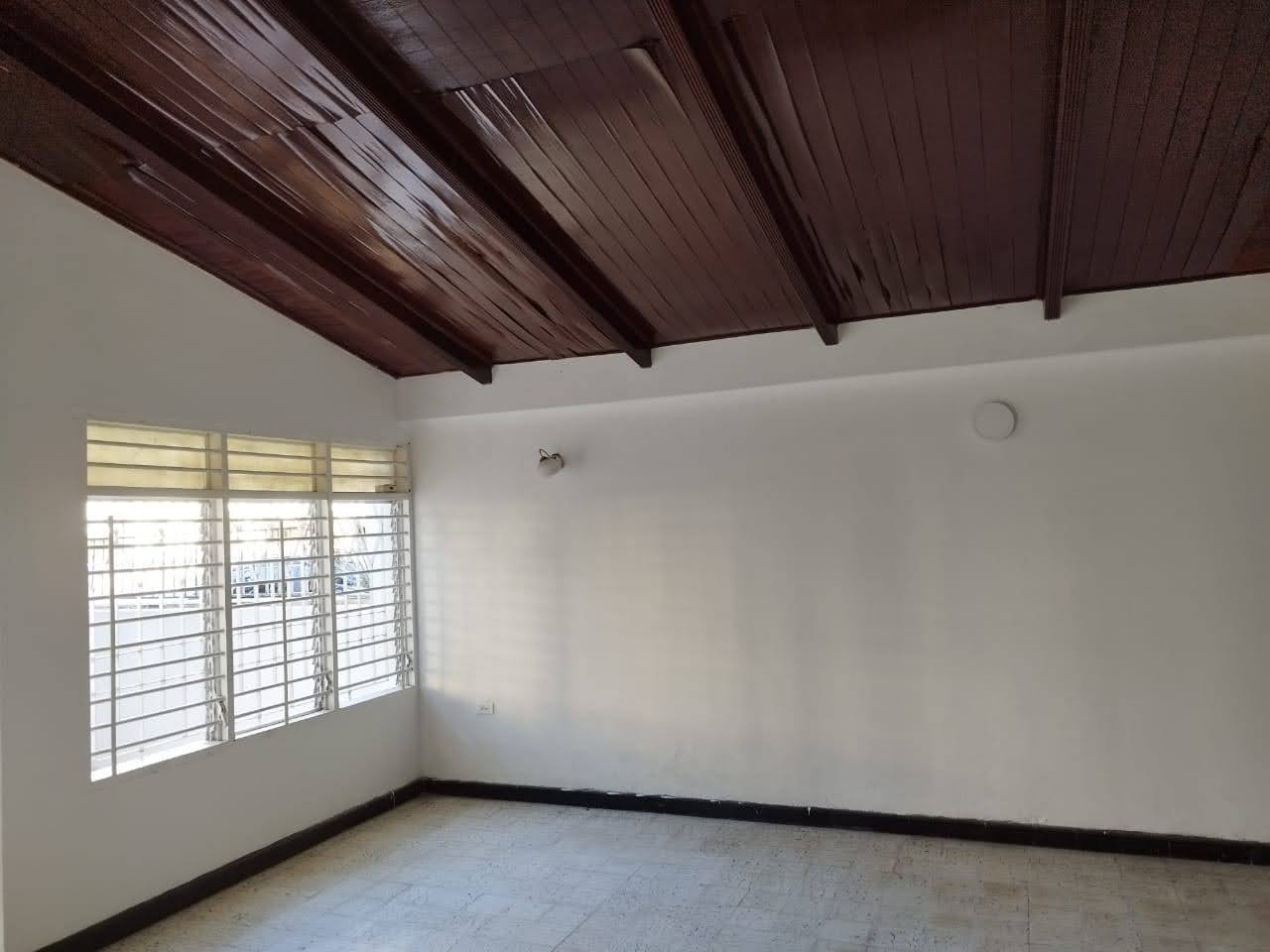 CASA EN VENTA MANGA  – CARTAGENA