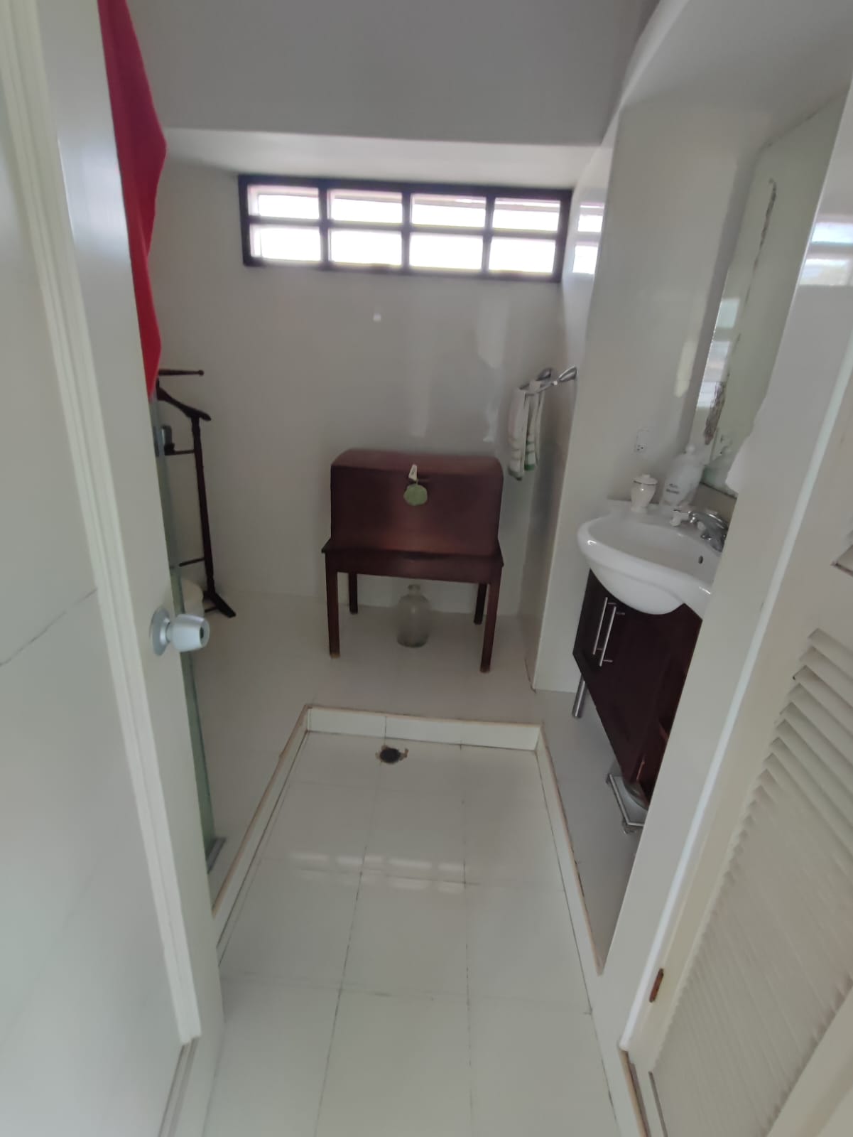 CASA COMERCIAL EN ARRIENDO MANGA  – CARTAGENA