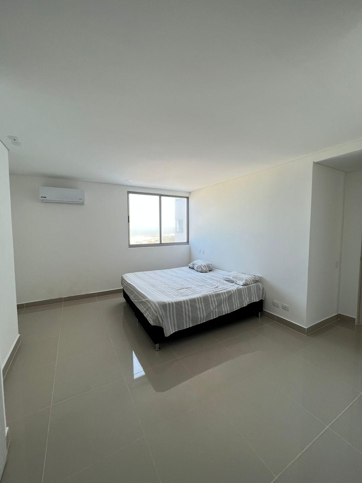 APARTAMENTO EN VENTA CRESPO - CARTAGENA