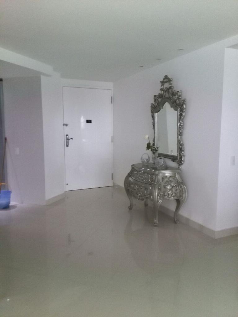 APARTAMENTO AMOBLADO EN VENTA MANGA  - CARTAGENA