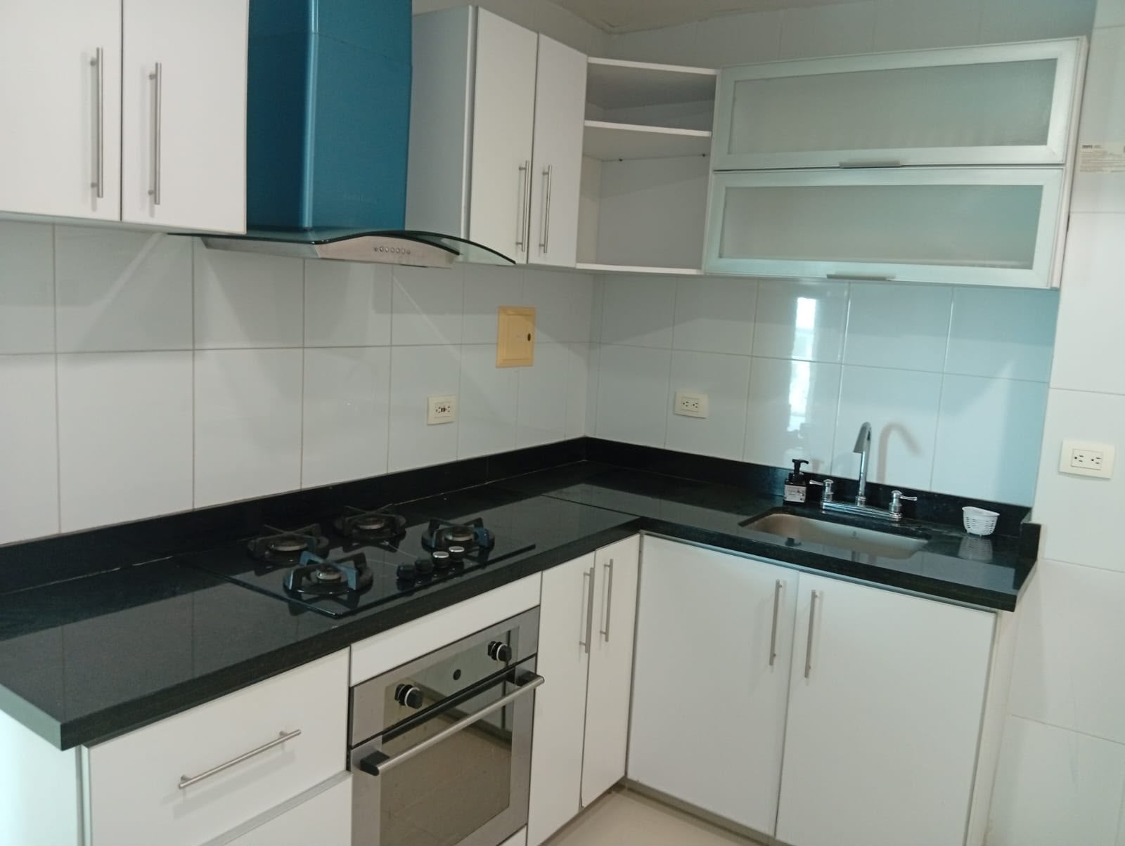 ARRIENDO APARTAMENTO CRESPO- CARTAGENA