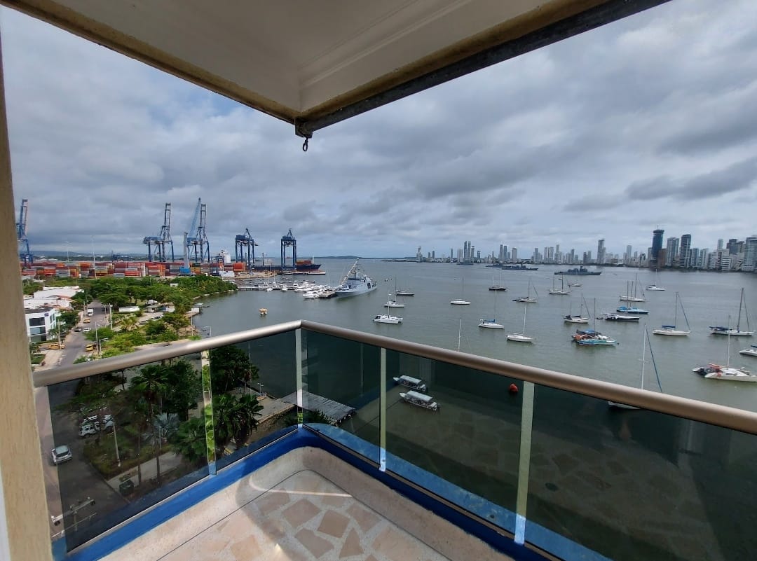 APARTAMENTO FRENTE A LA BAHIA  EN ARRIENDO MANGA - CARTAGENA