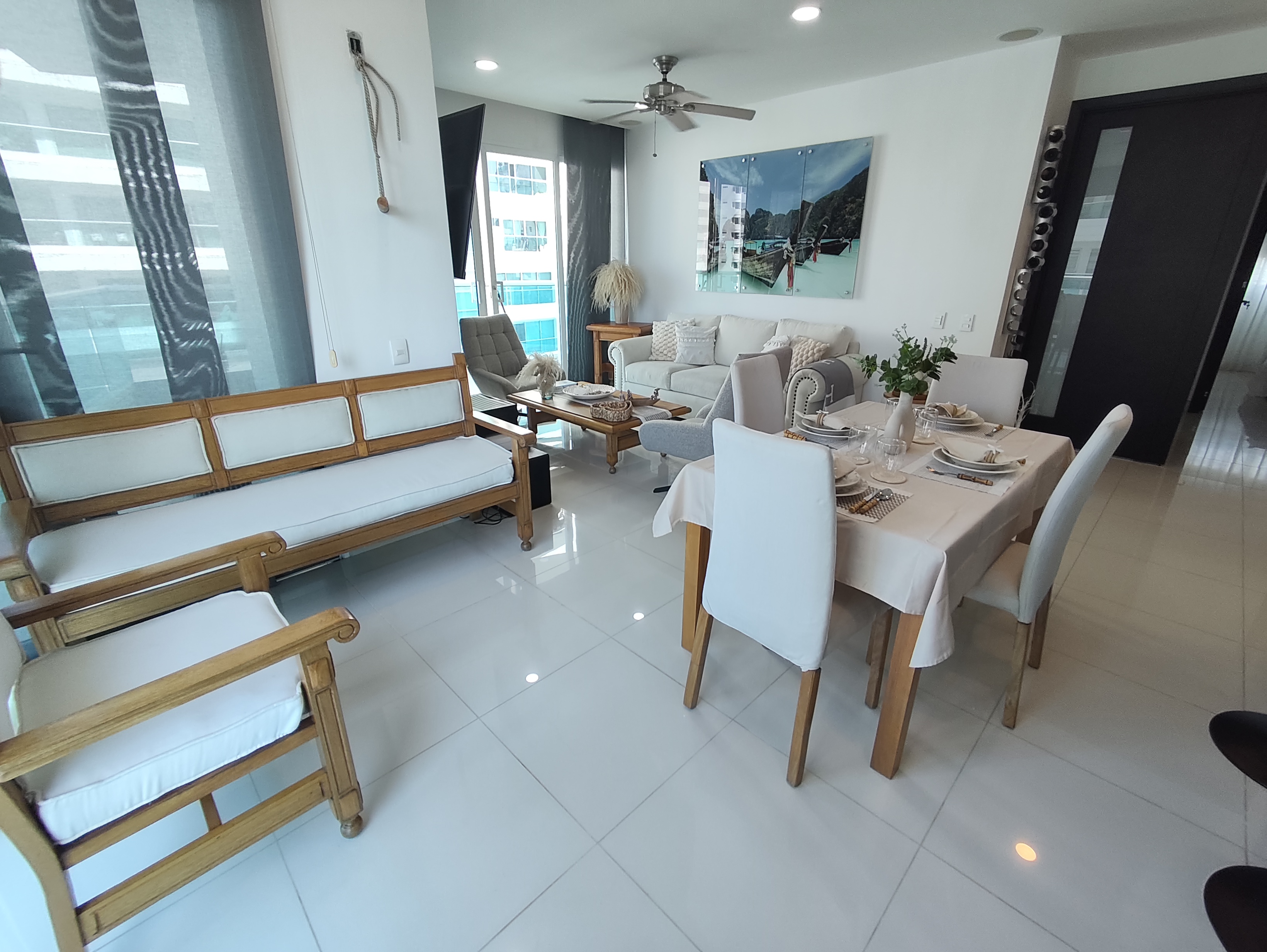 APARTAMENTO AMOBLADO EN ARRIENDO CASTILLOGRANDE - CARTAGENA