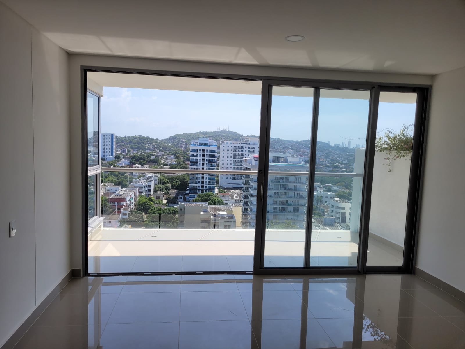 APARTAMENTO EN VENTA CRESPO - CARTAGENA