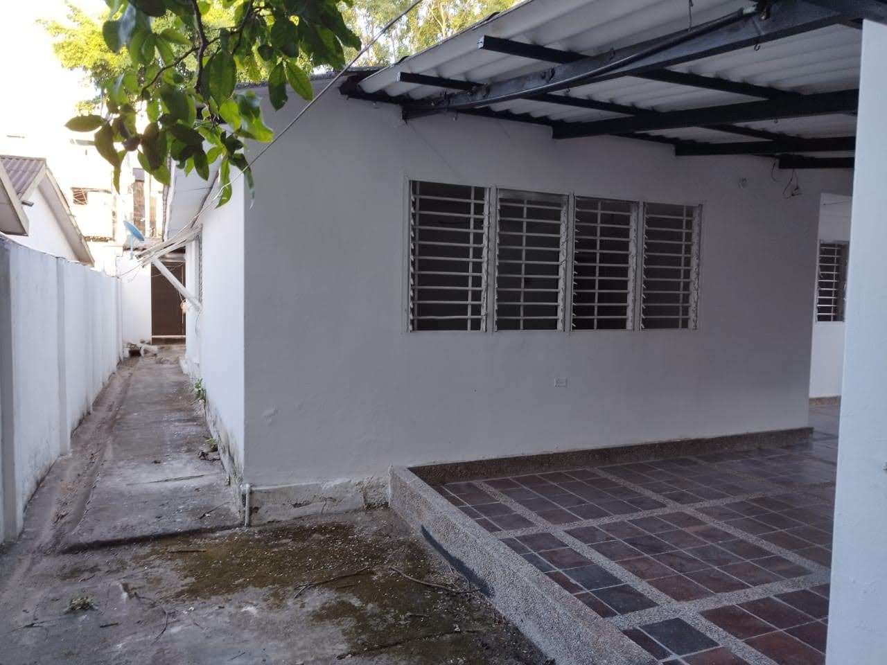 CASA EN VENTA MANGA  – CARTAGENA