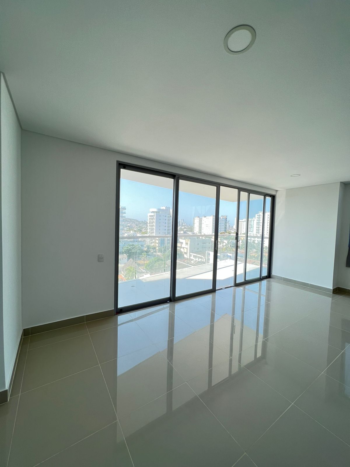 APARTAMENTO EN VENTA CRESPO - CARTAGENA