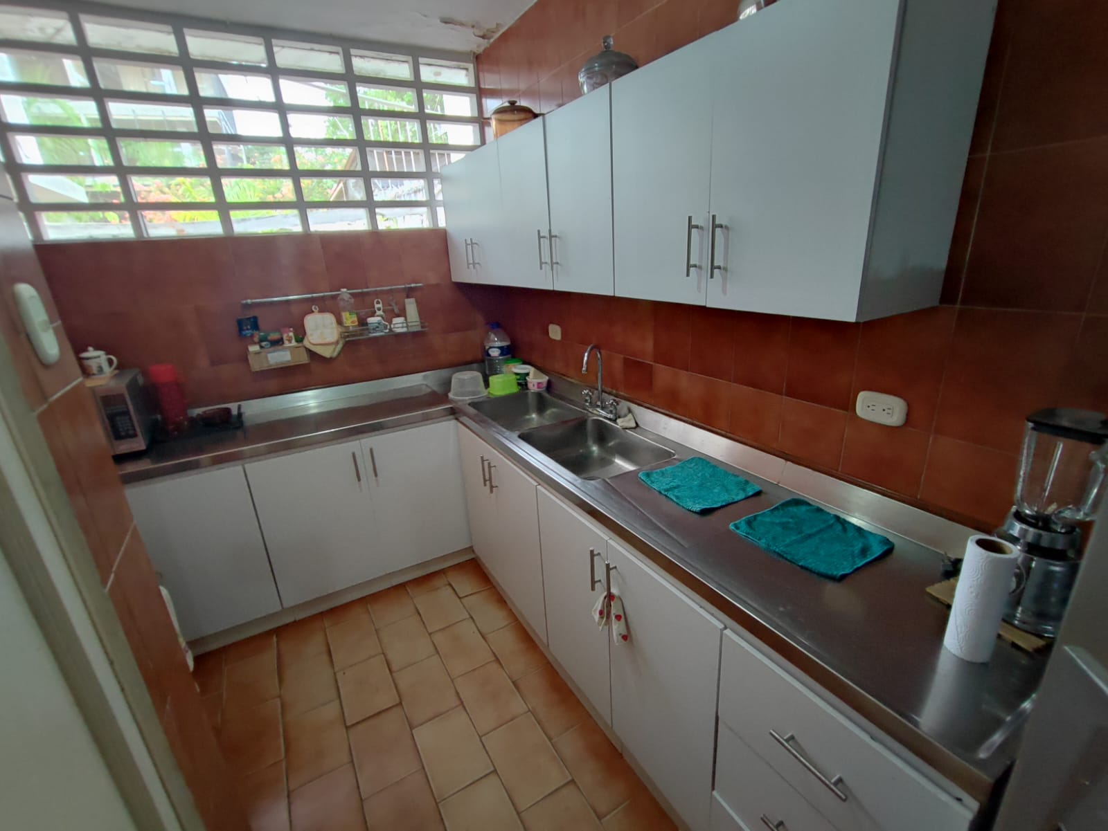 CASA COMERCIAL EN ARRIENDO MANGA  – CARTAGENA