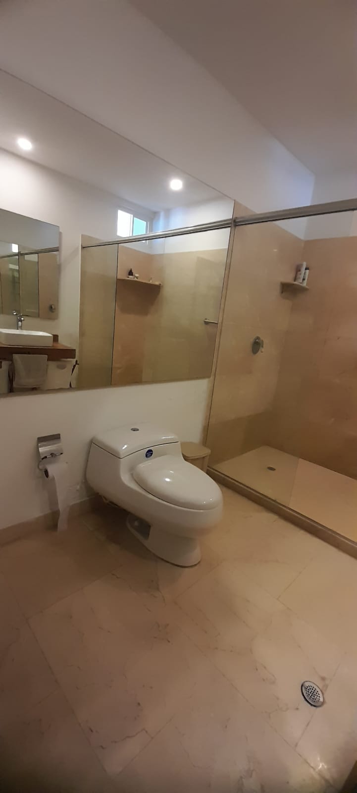 ARRIENDO APARTAMENTO EN BOCAGRANDE