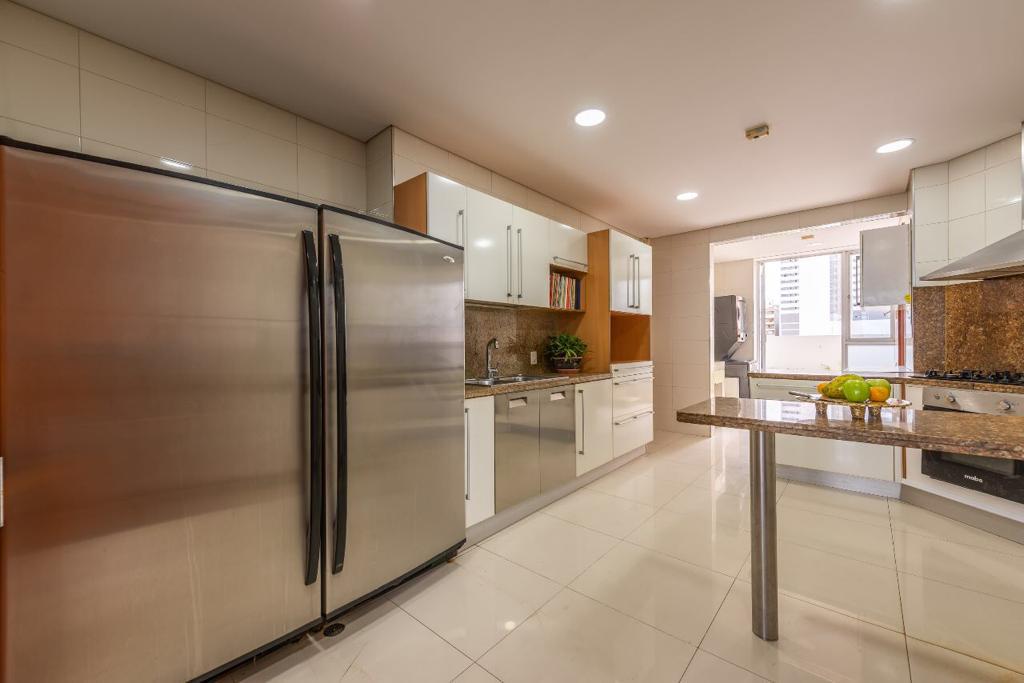 APARTAMENTO EN VENTA, BOCAGRANDE - CARTAGENA